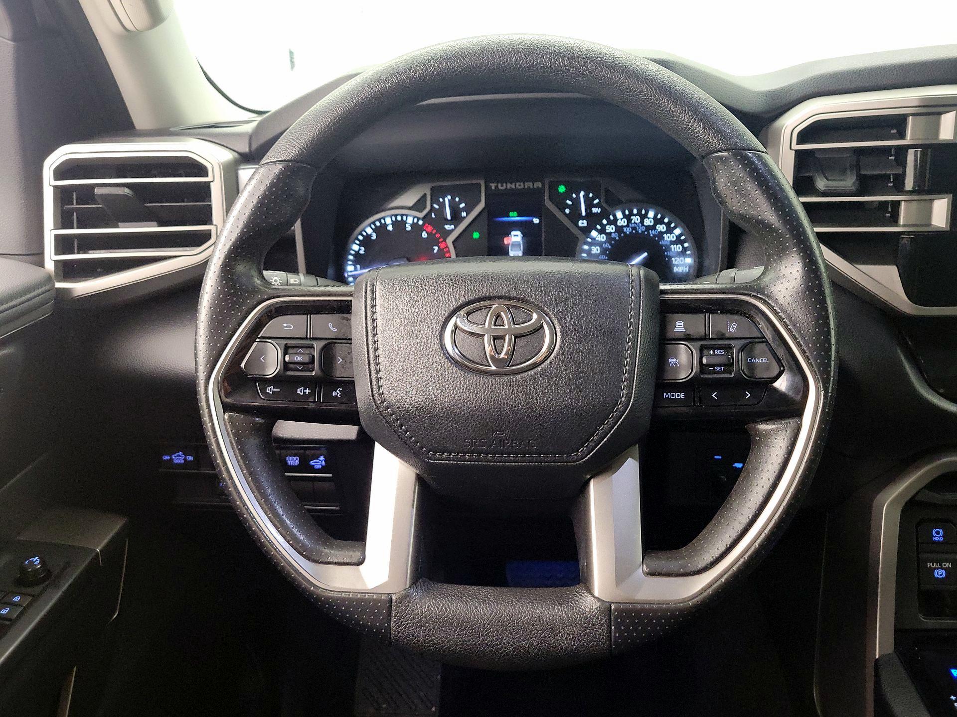 Thumbnail: 2024 Toyota Tundra - 10