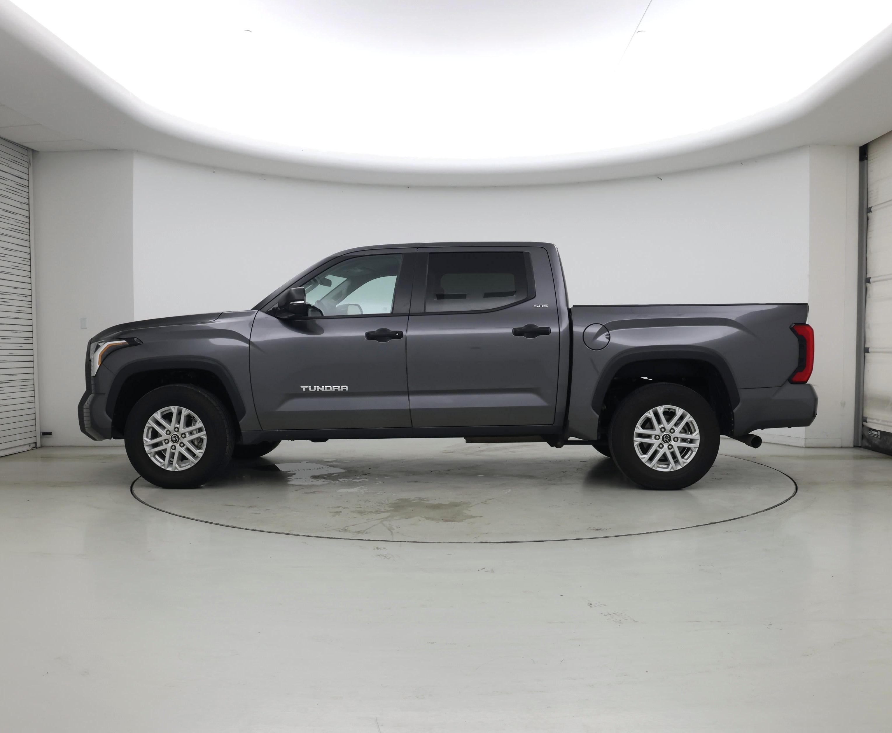 Thumbnail: 2024 Toyota Tundra - 3