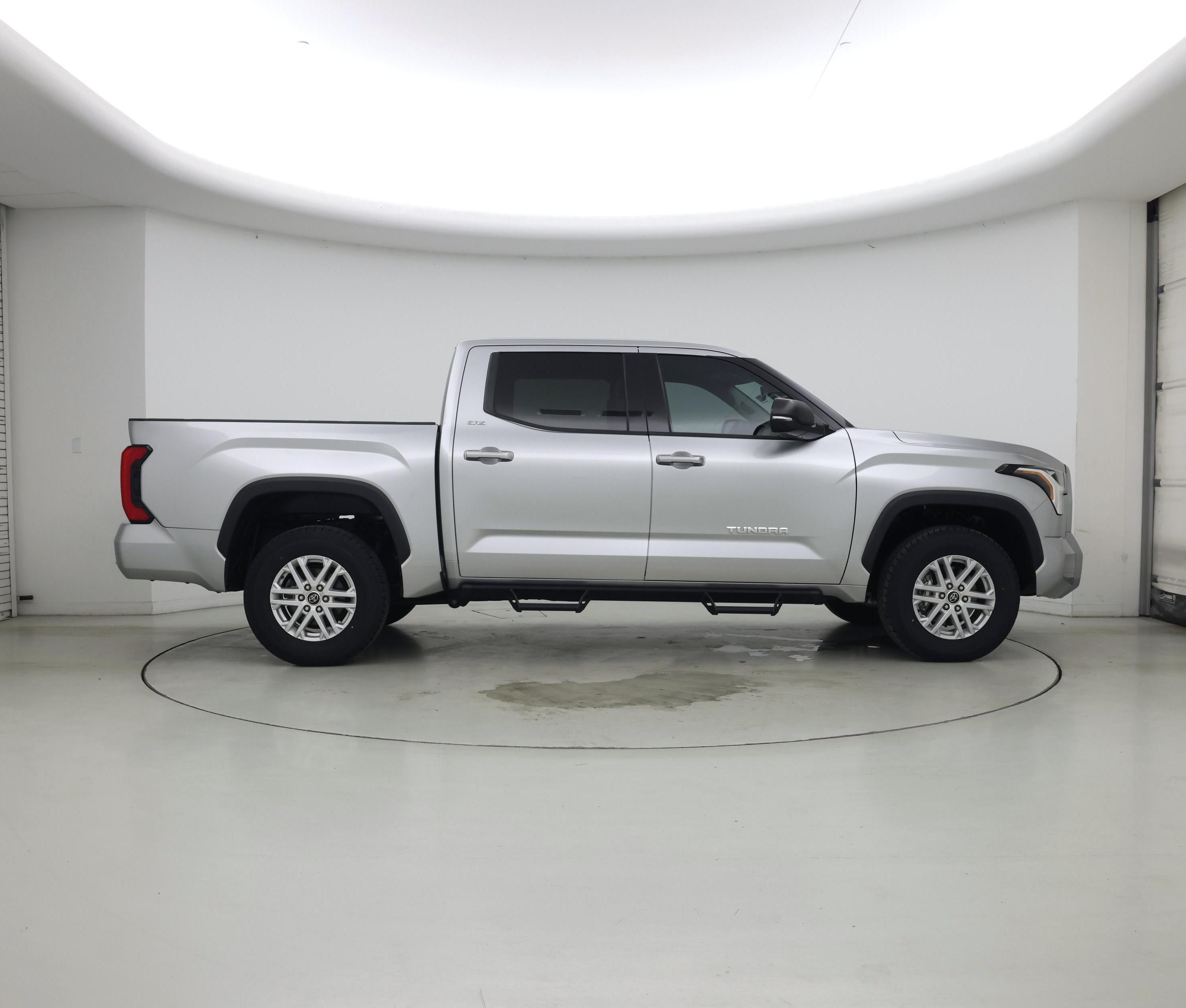 Thumbnail: 2023 Toyota Tundra - 7