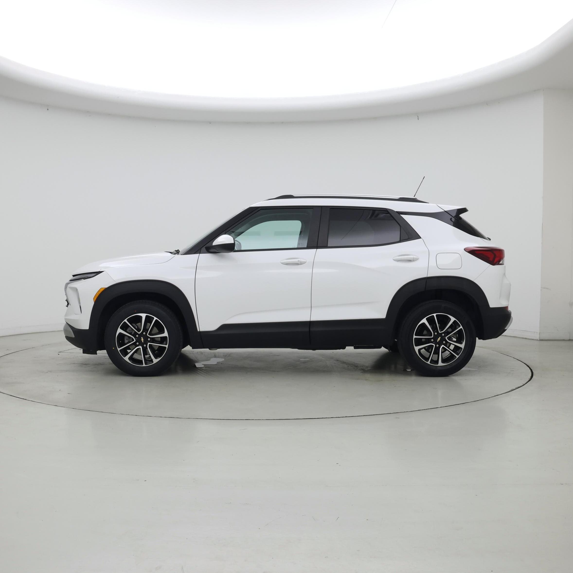 Thumbnail: 2025 Chevrolet TrailBlazer - 3