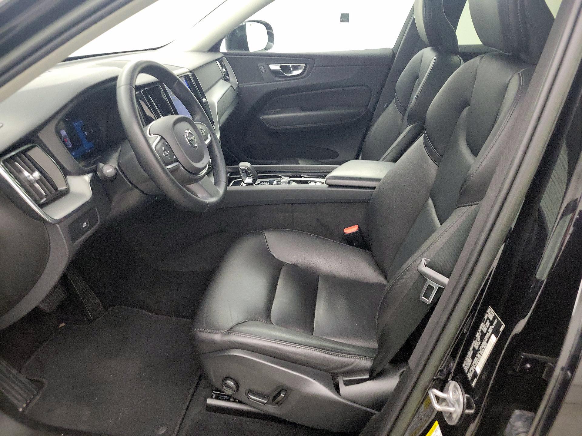 Thumbnail: 2023 Volvo XC60 - 11