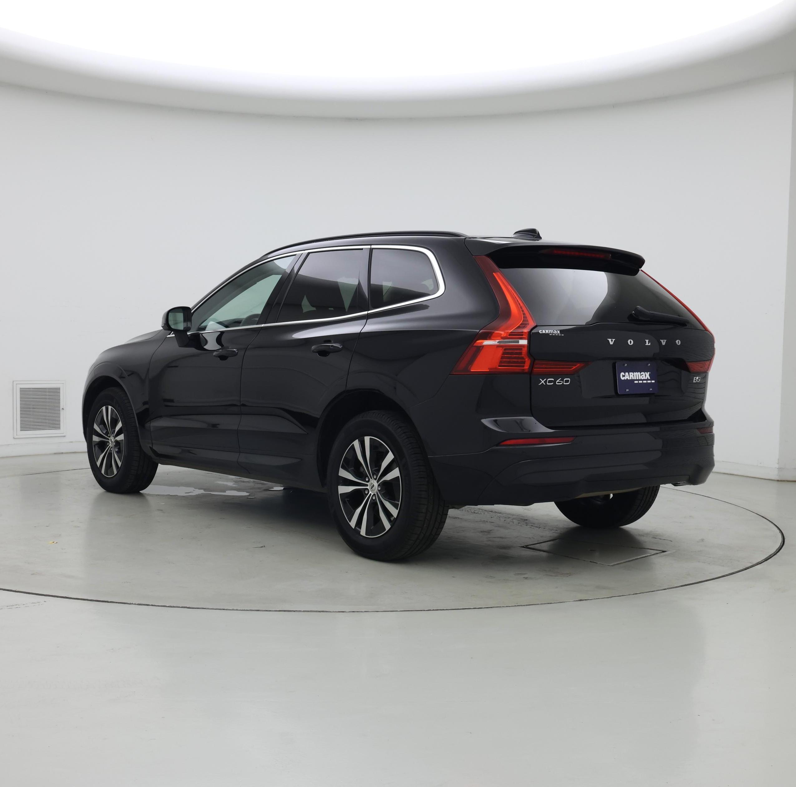 Thumbnail: 2023 Volvo XC60 - 2