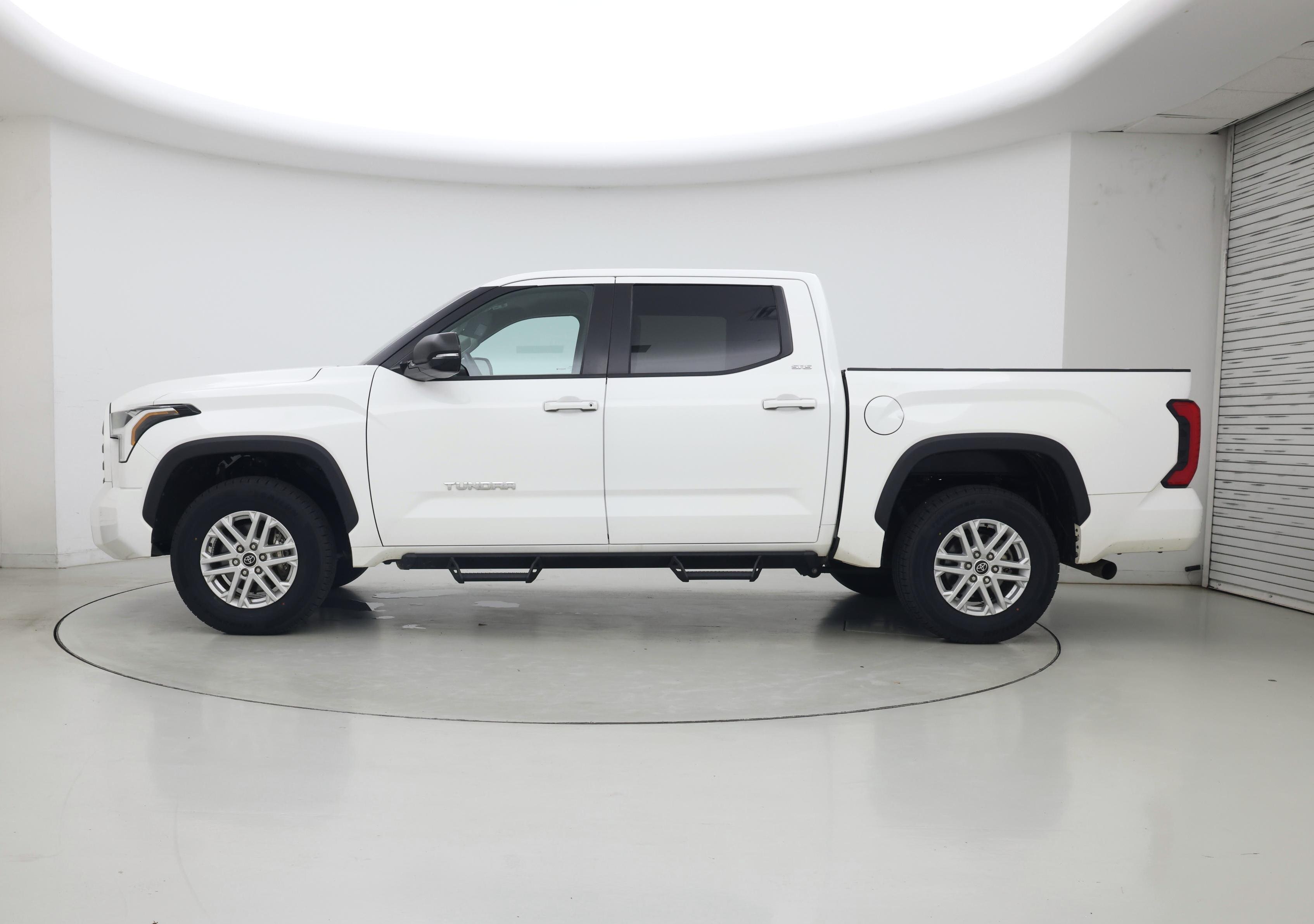 Thumbnail: 2024 Toyota Tundra - 3