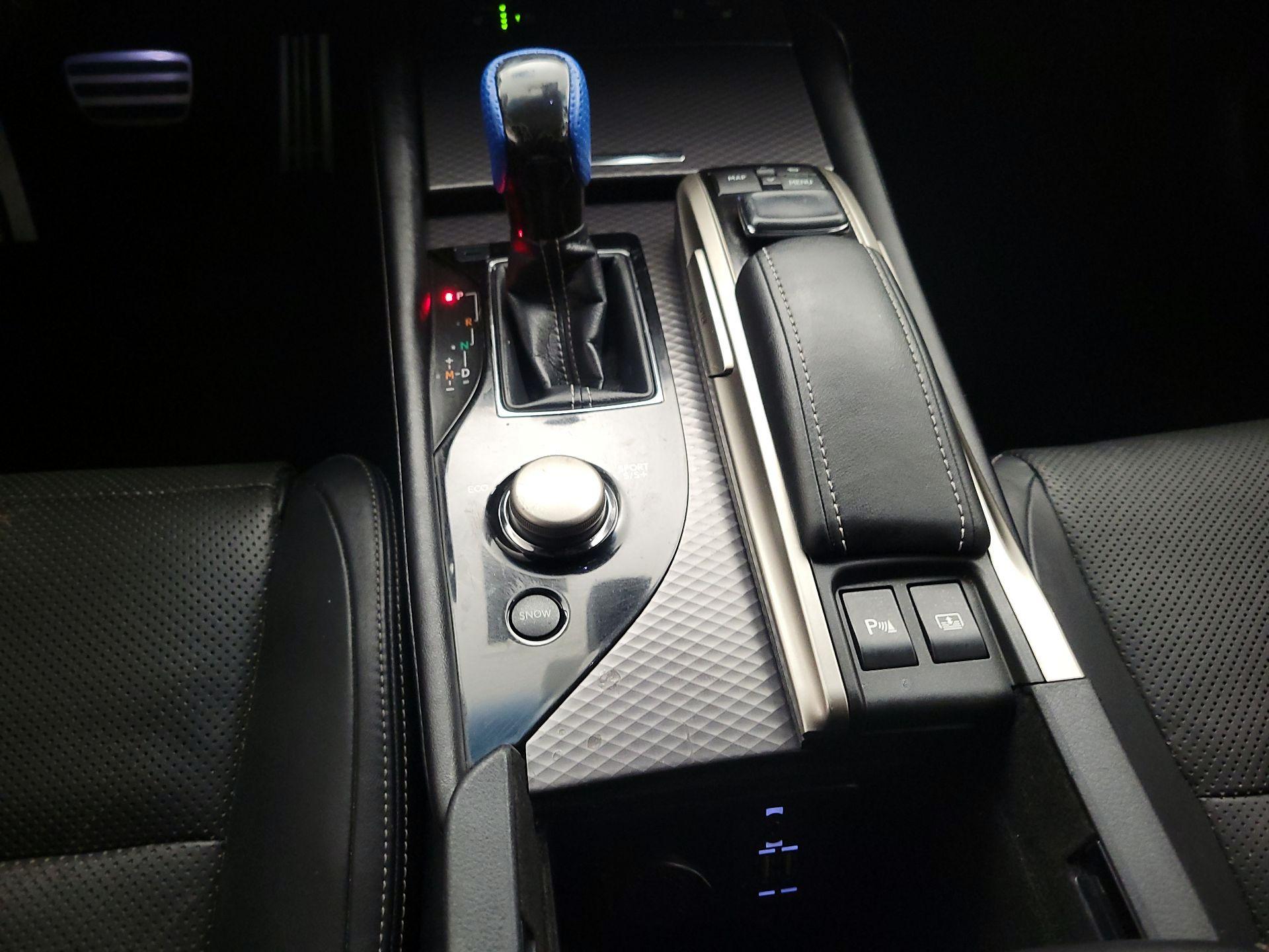 Thumbnail: 2018 Lexus GS - 18