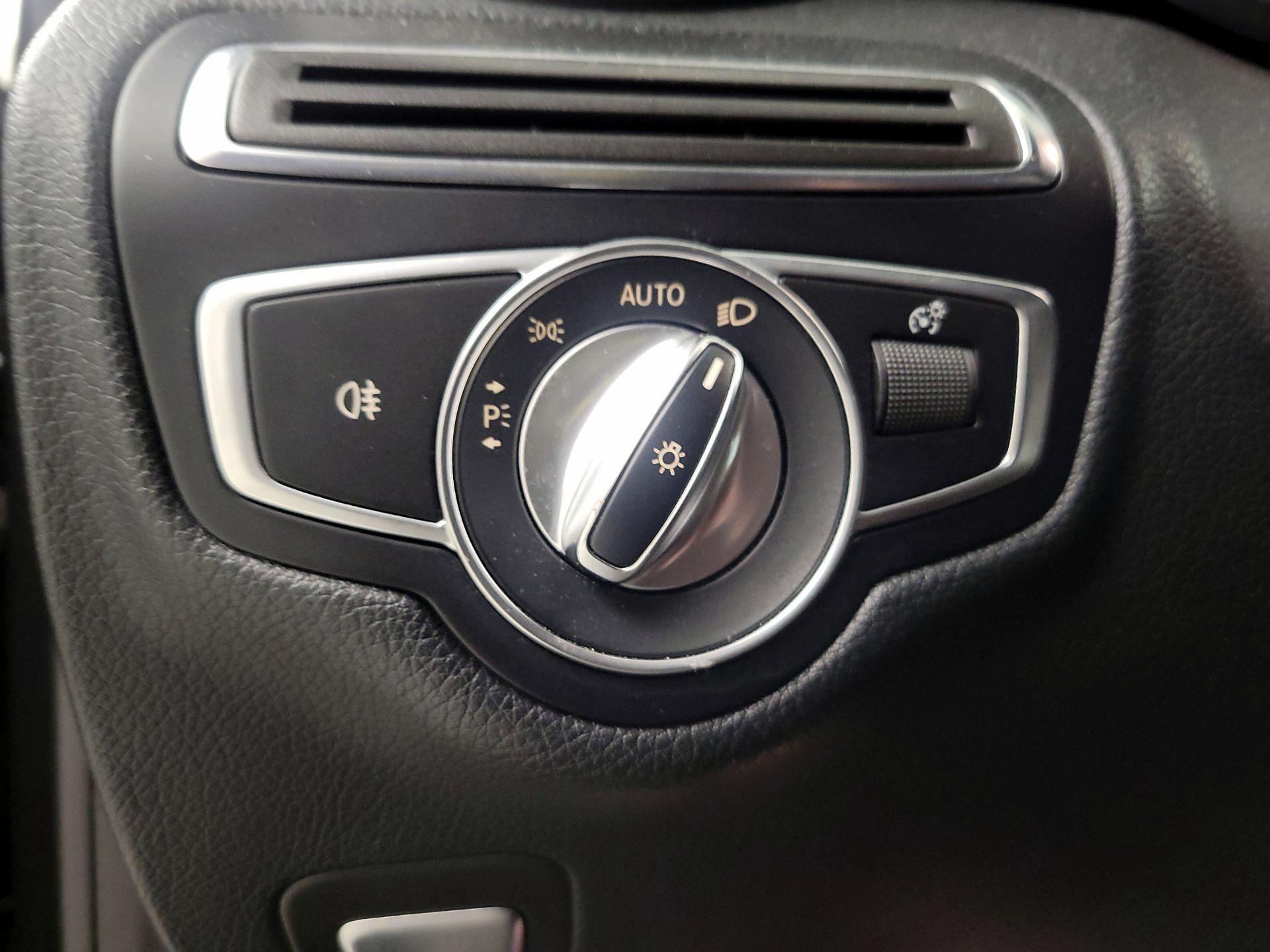 Thumbnail: 2019 Mercedes-Benz C-Class - 13