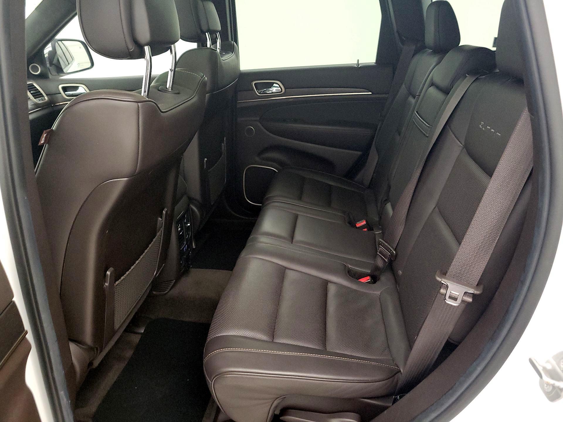 Thumbnail: 2014 Jeep Grand Cherokee - 16