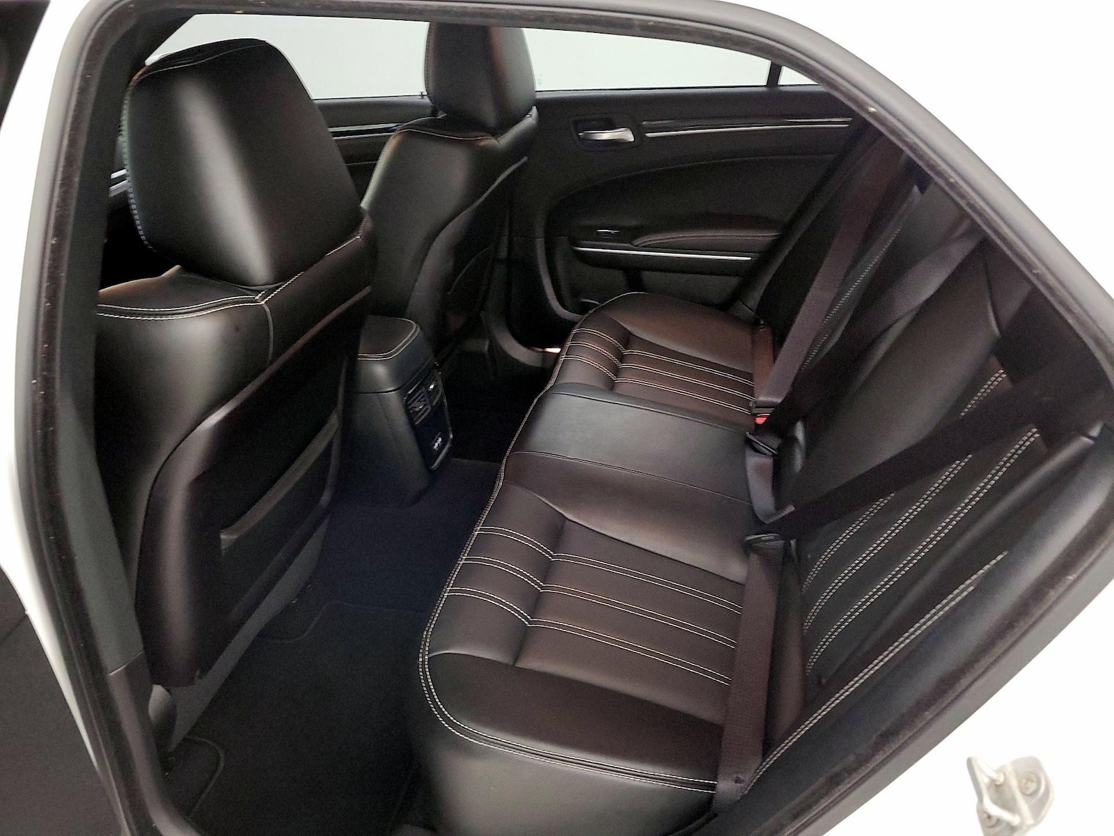2019 Chrysler 300 S - Photo 21