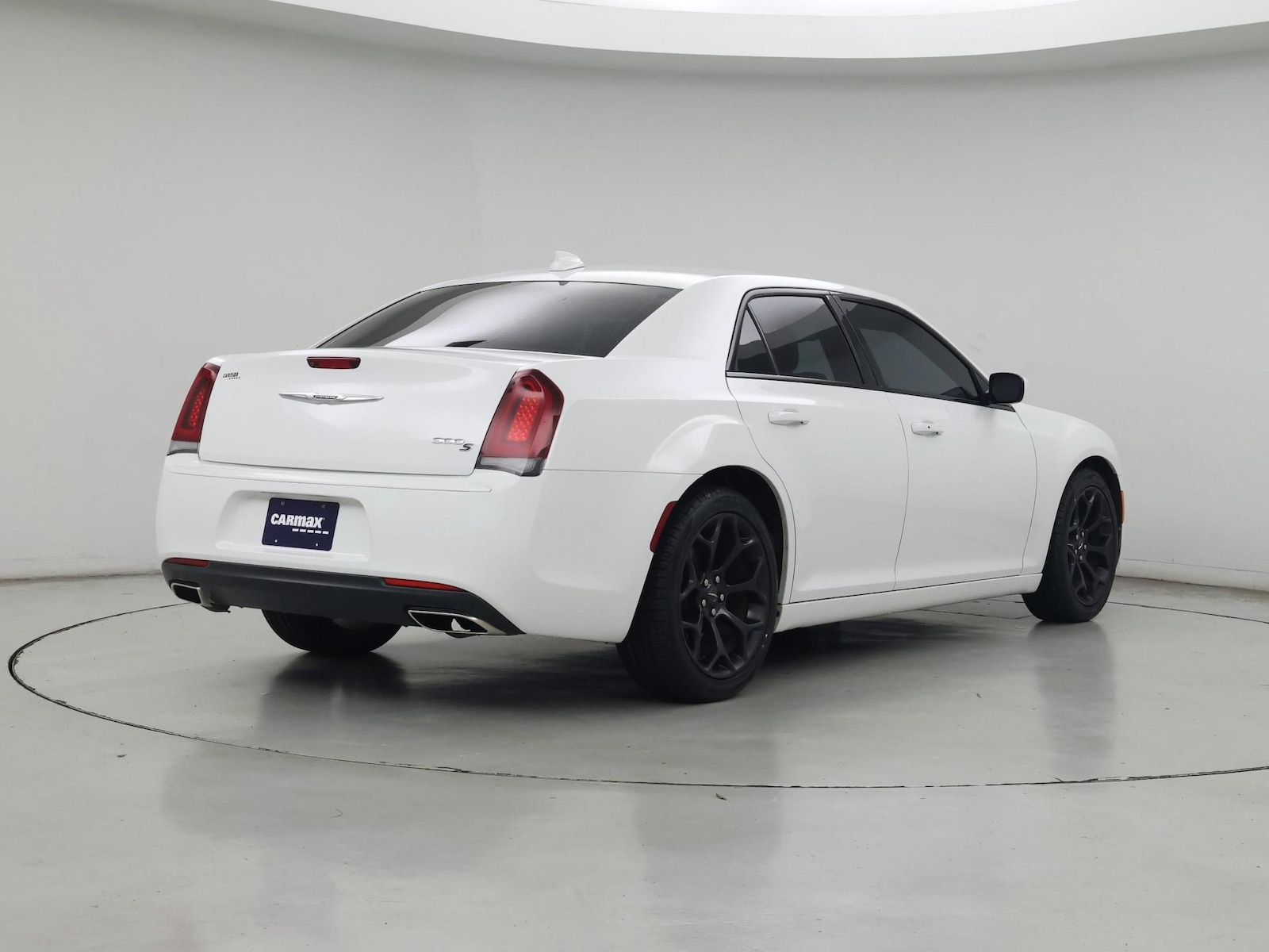 2019 Chrysler 300 S - Photo 9