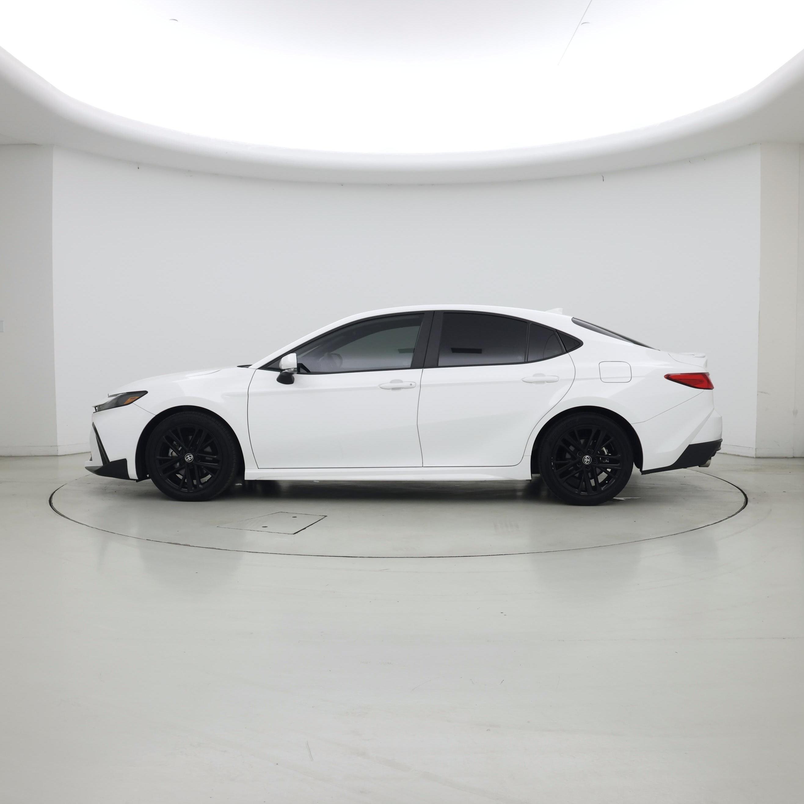 Thumbnail: 2025 Toyota Camry - 3