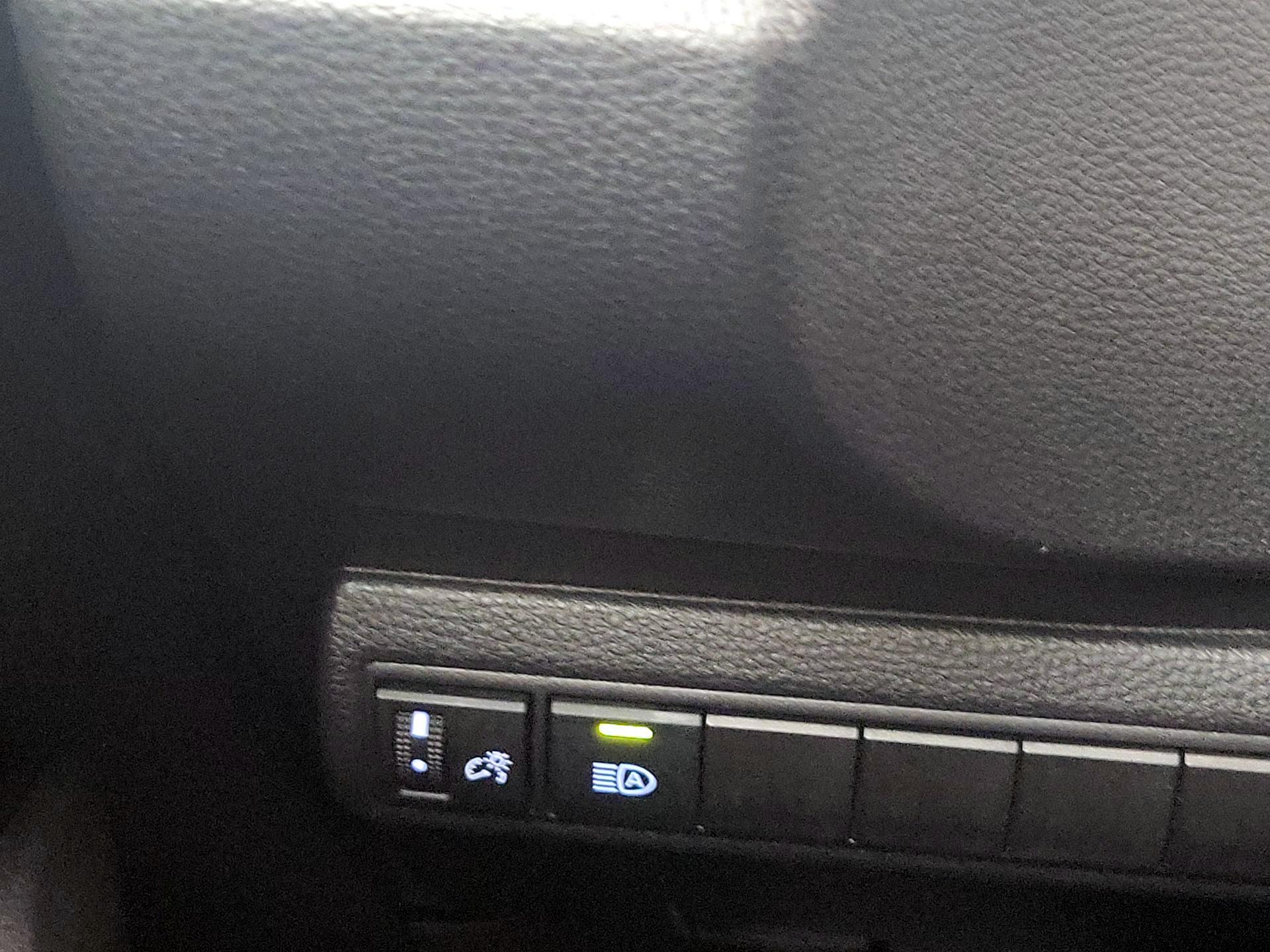Thumbnail: 2025 Toyota Corolla - 13