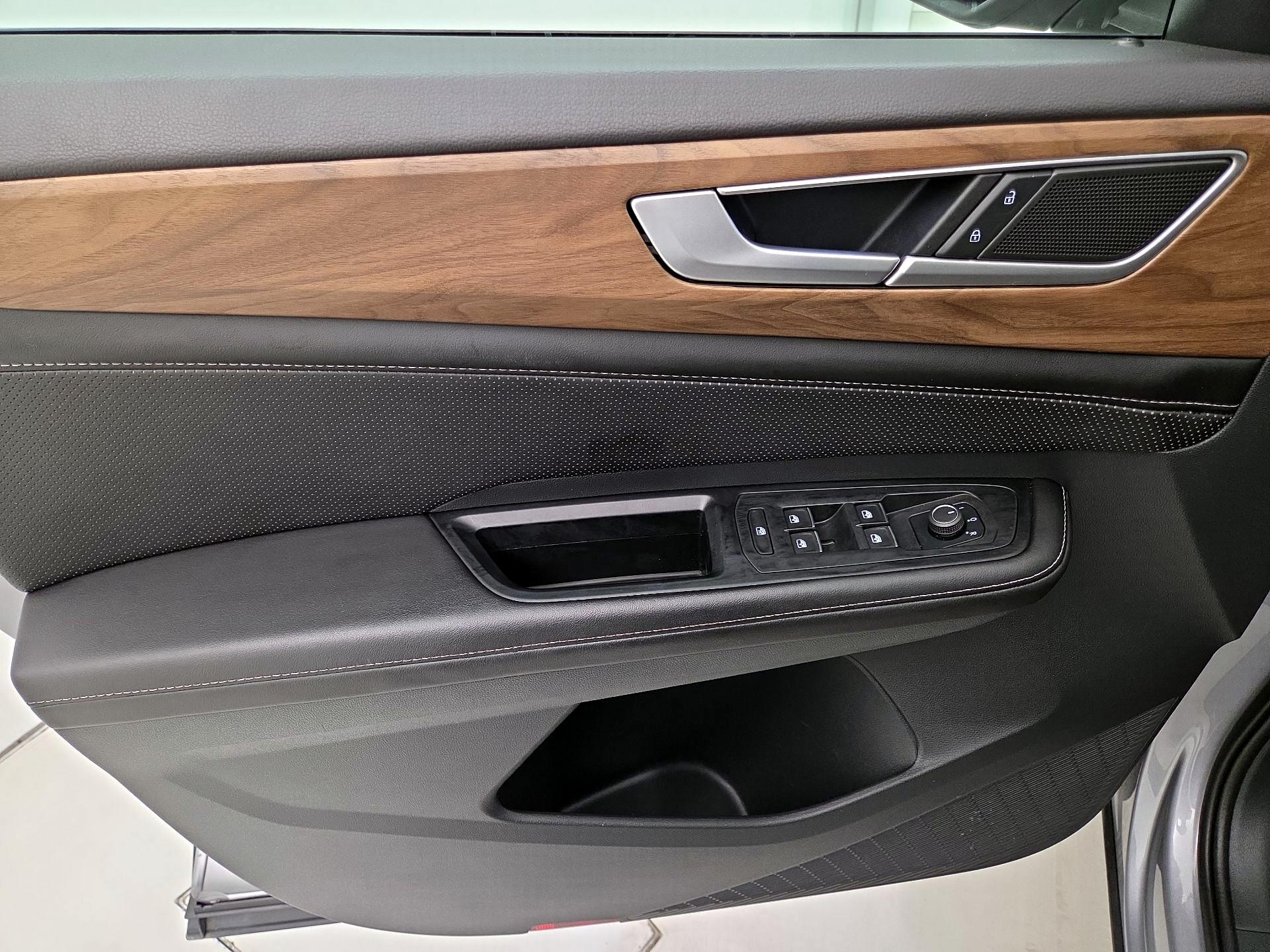 Thumbnail: 2024 Volkswagen Atlas - 12