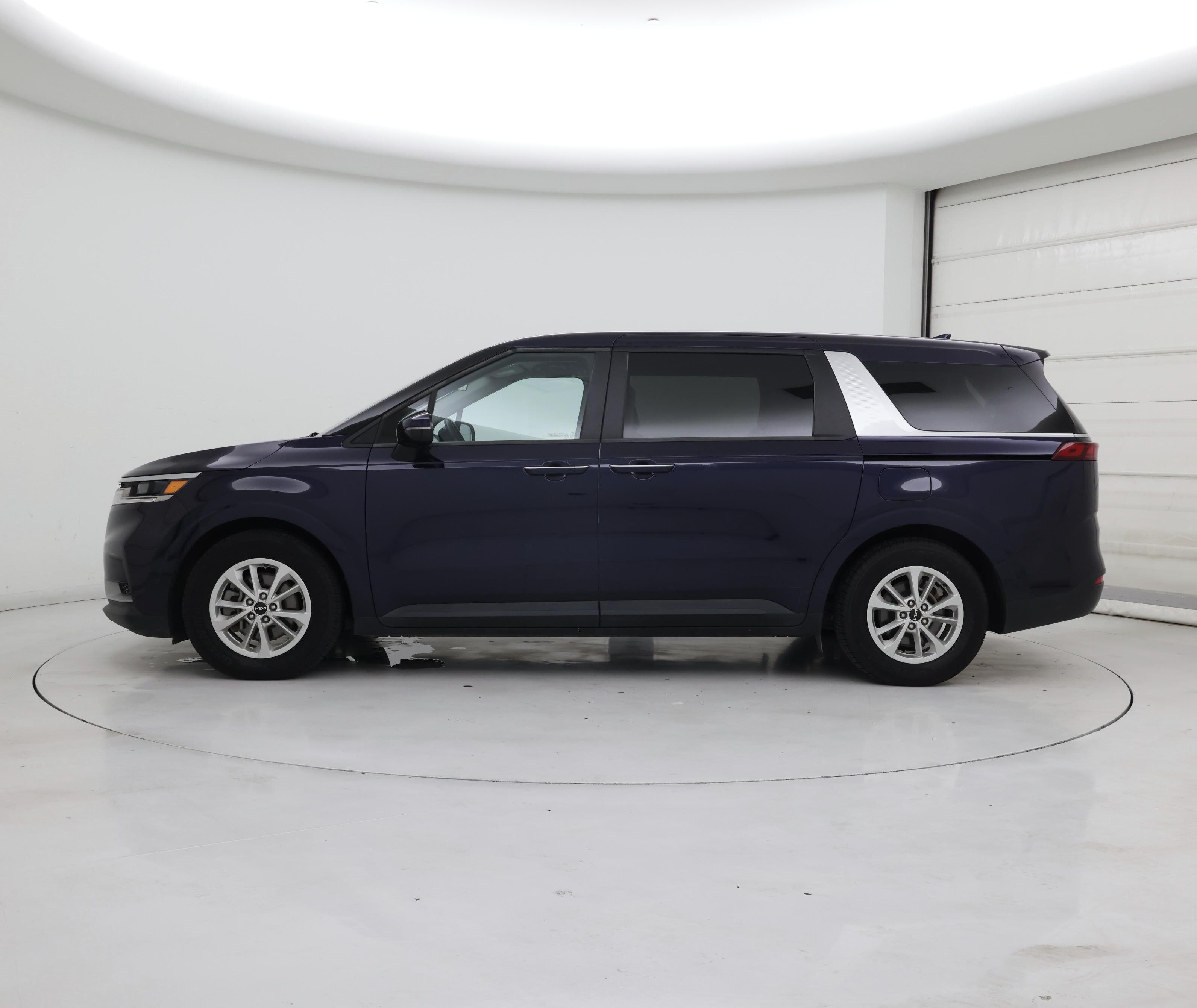 Thumbnail: 2024 Kia Carnival - 3