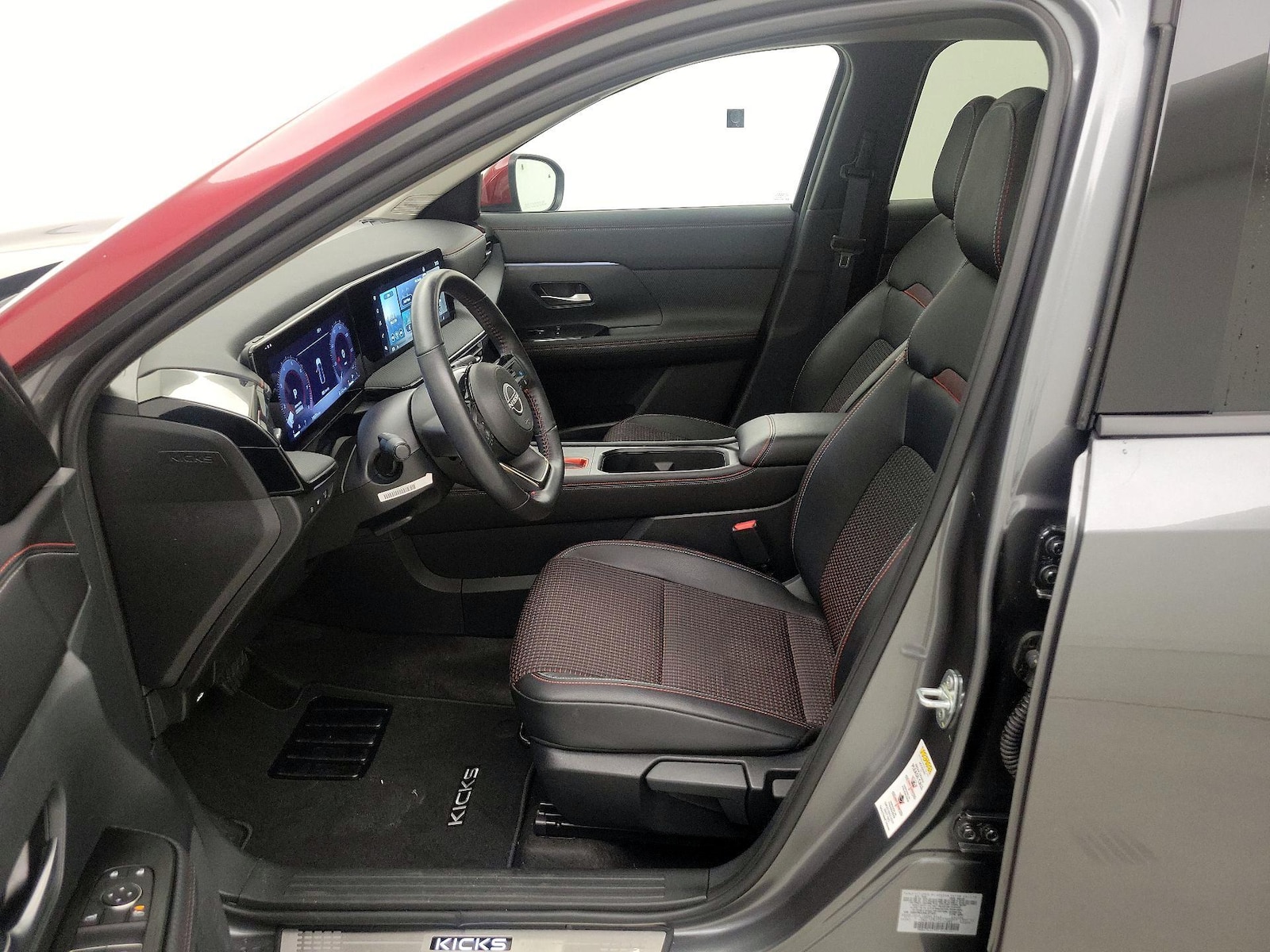 2025 Nissan Kicks SR - Photo 12