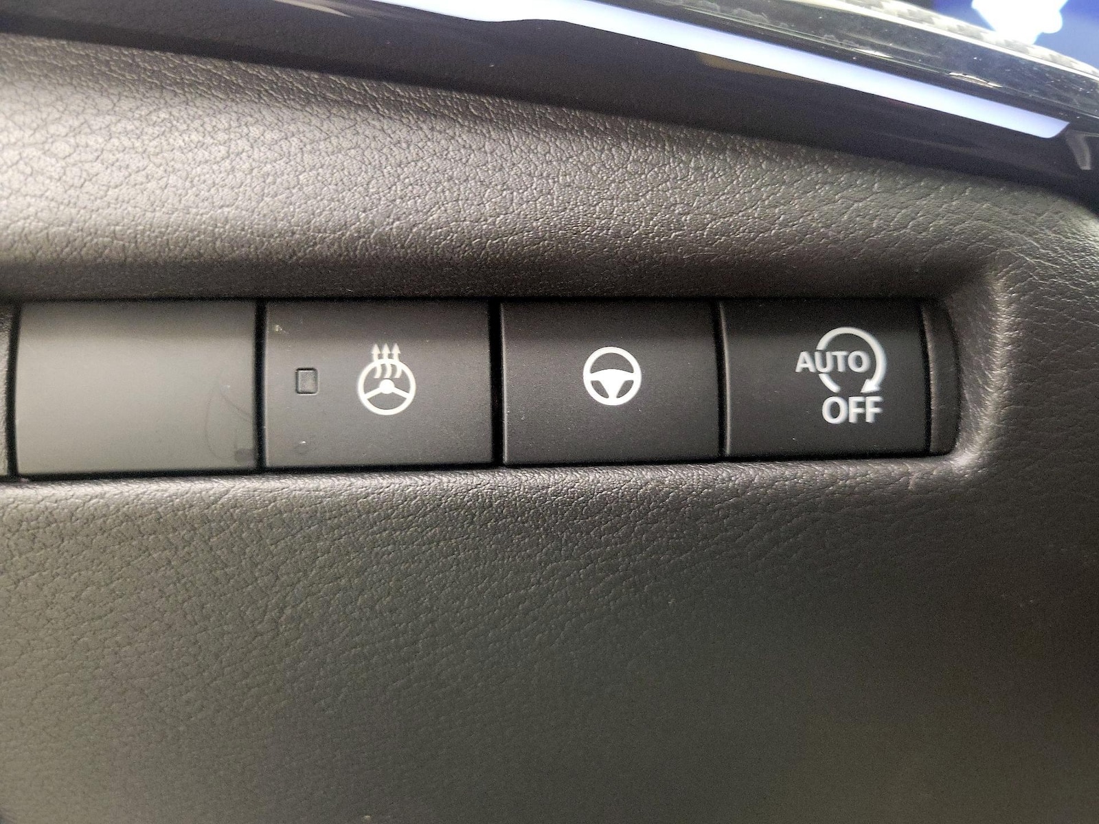 2025 Nissan Kicks SR - Photo 14