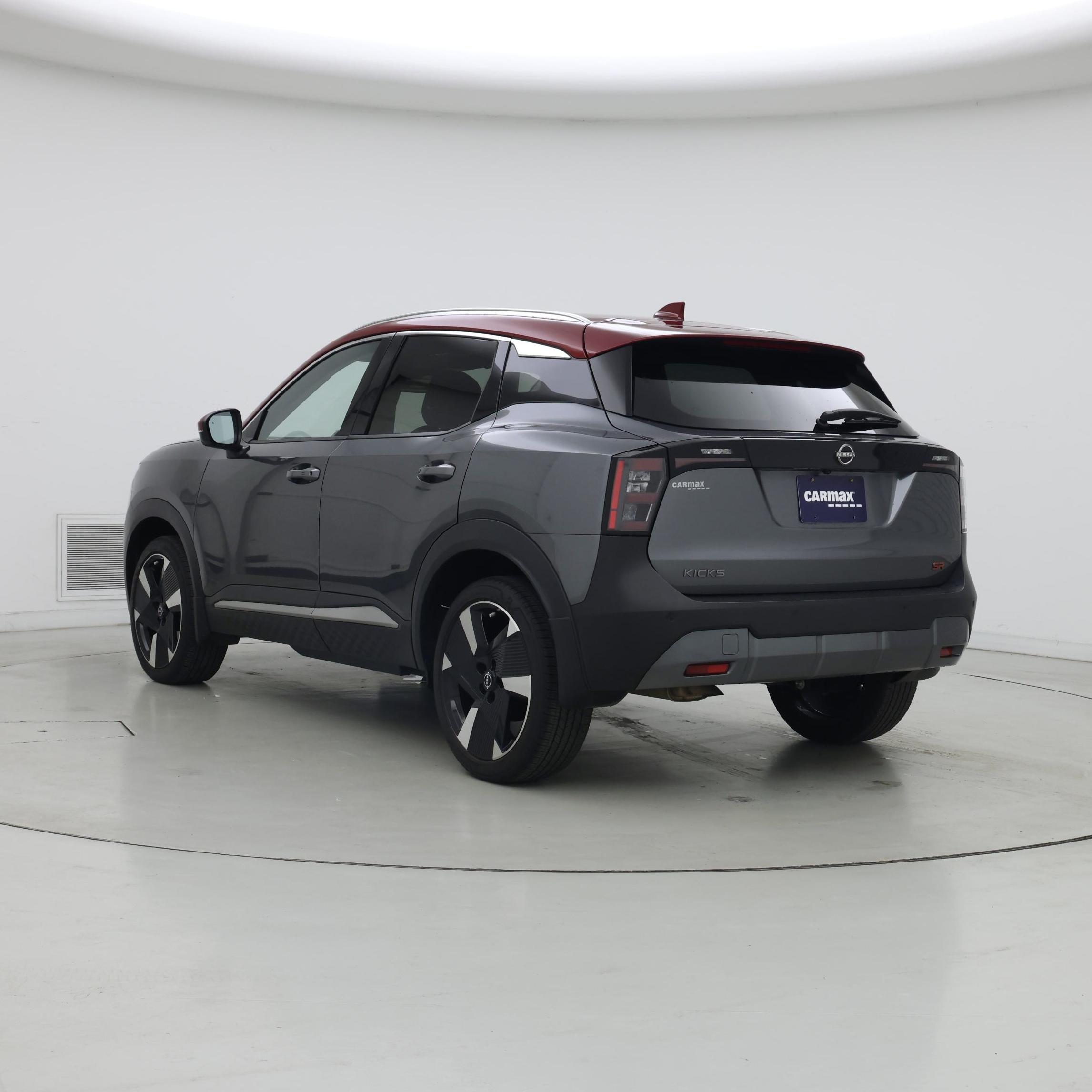 Thumbnail: 2025 Nissan Kicks - 2