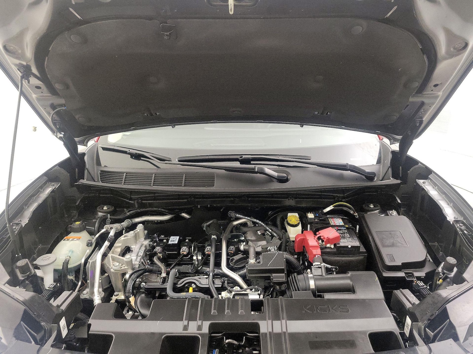 2025 Nissan Kicks SR - Photo 24