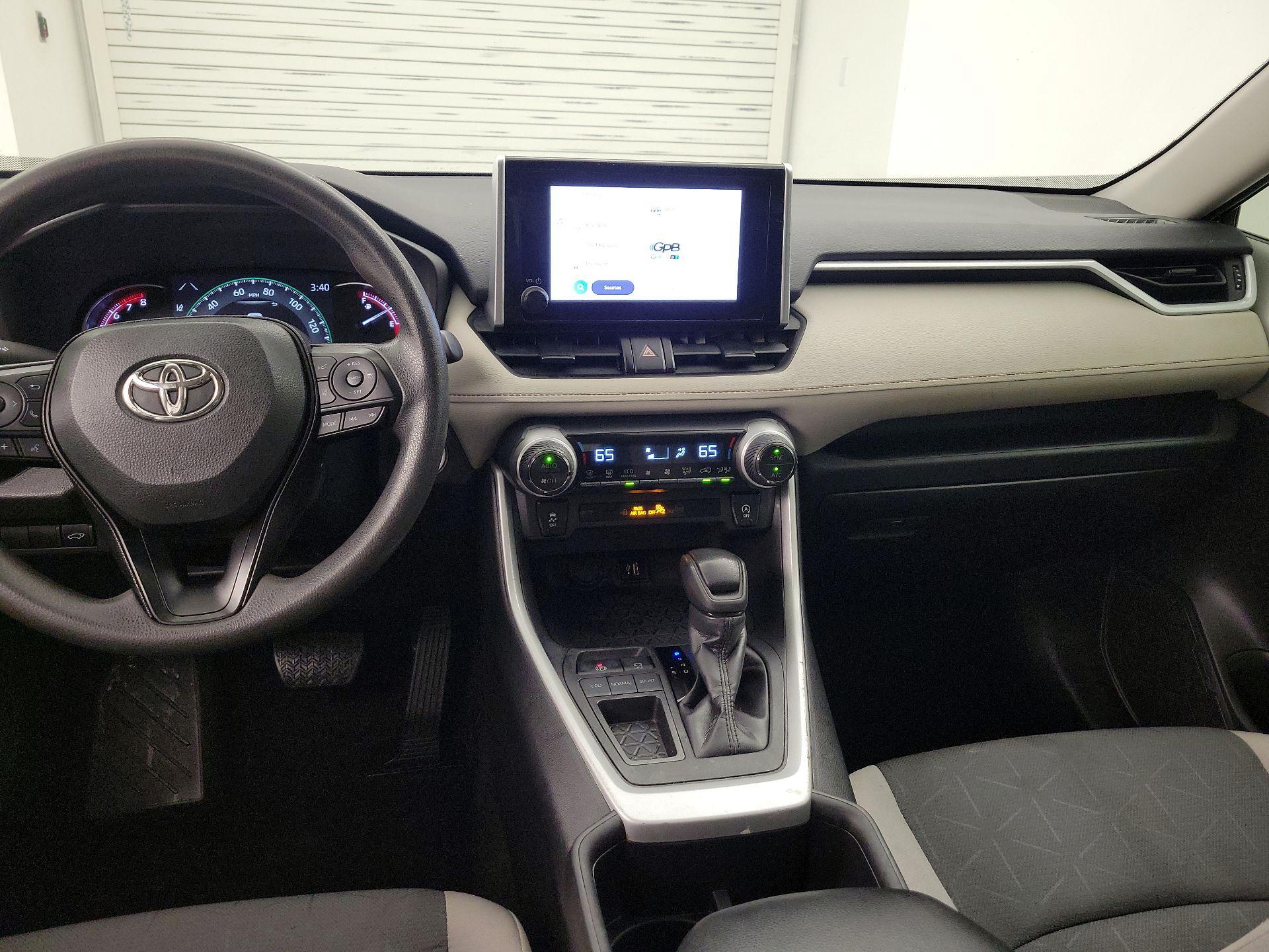 Thumbnail: 2024 Toyota RAV4 - 9