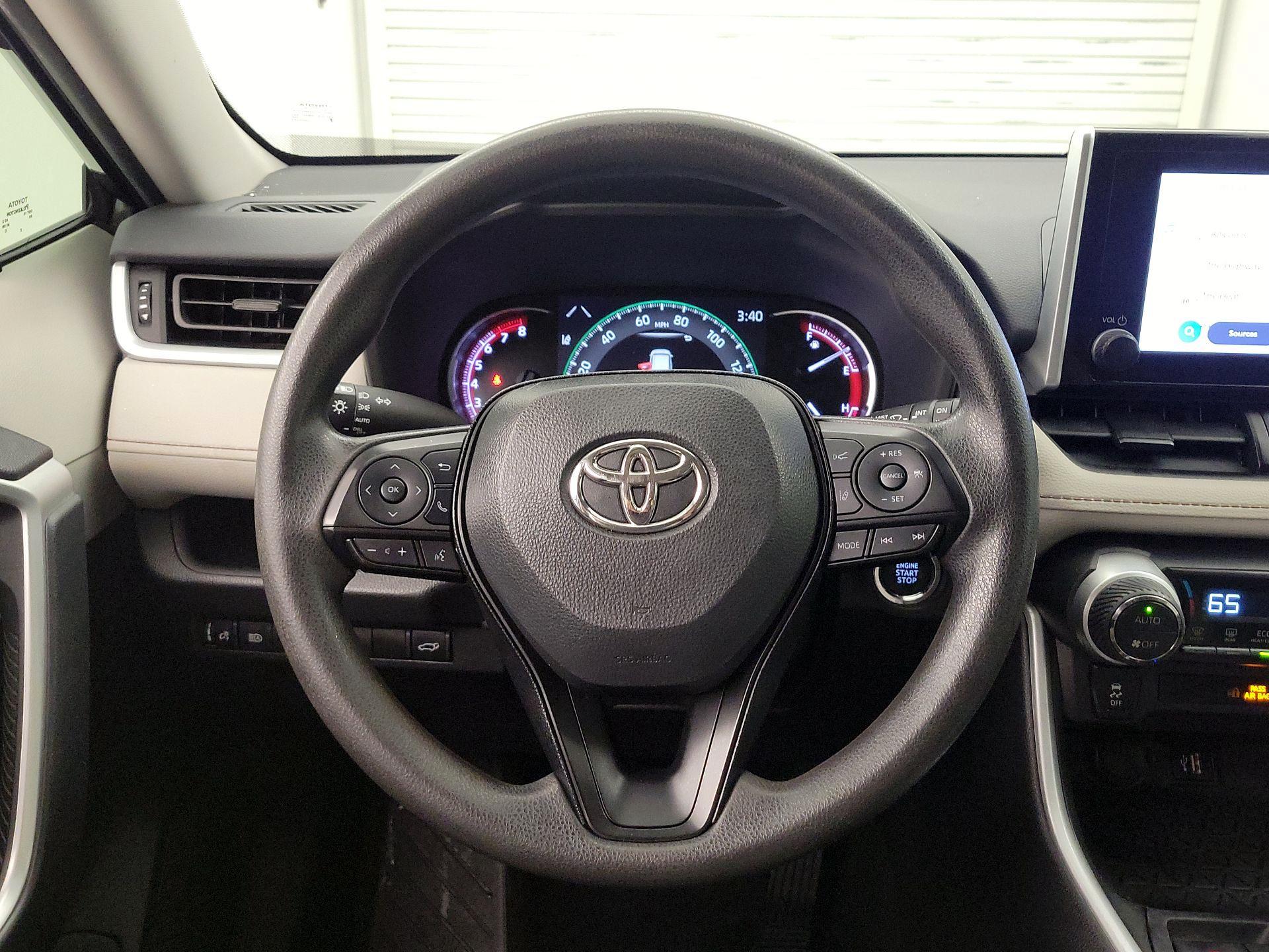 Thumbnail: 2024 Toyota RAV4 - 10