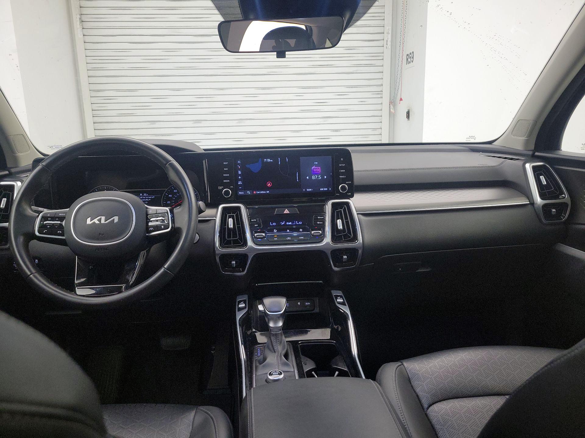 Thumbnail: 2022 Kia Sorento - 9