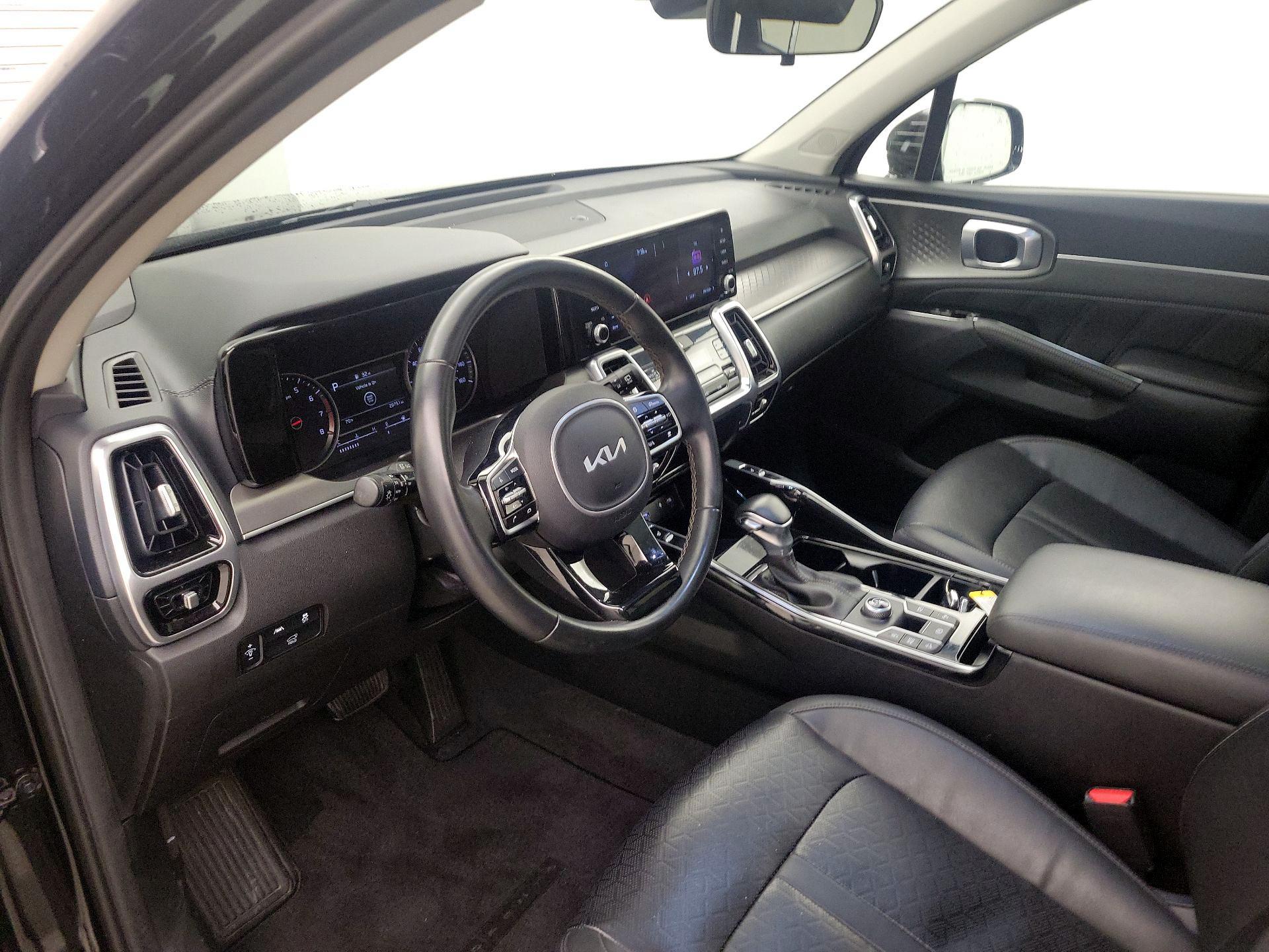 Thumbnail: 2022 Kia Sorento - 11