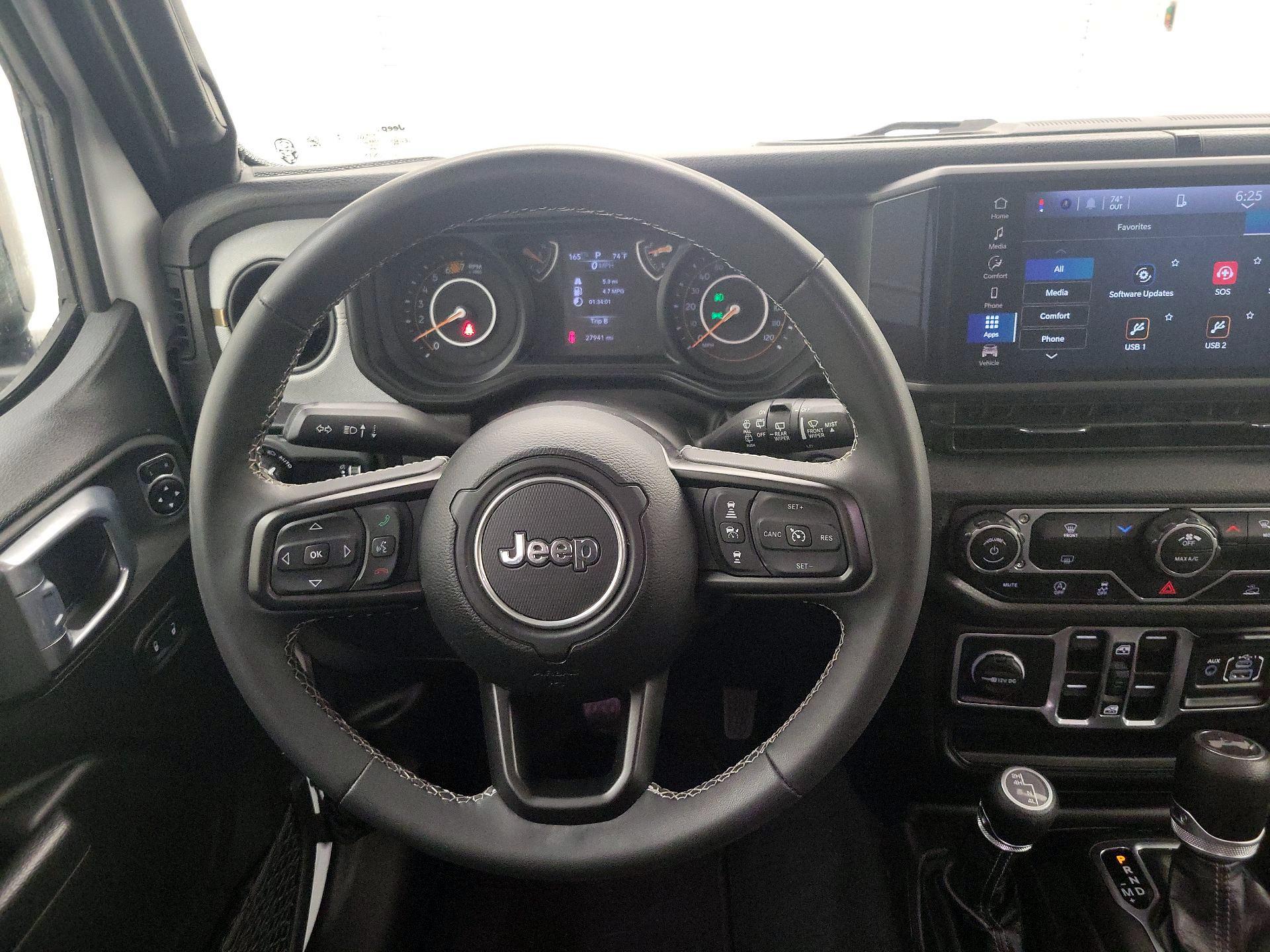 Thumbnail: 2025 Jeep Wrangler - 10