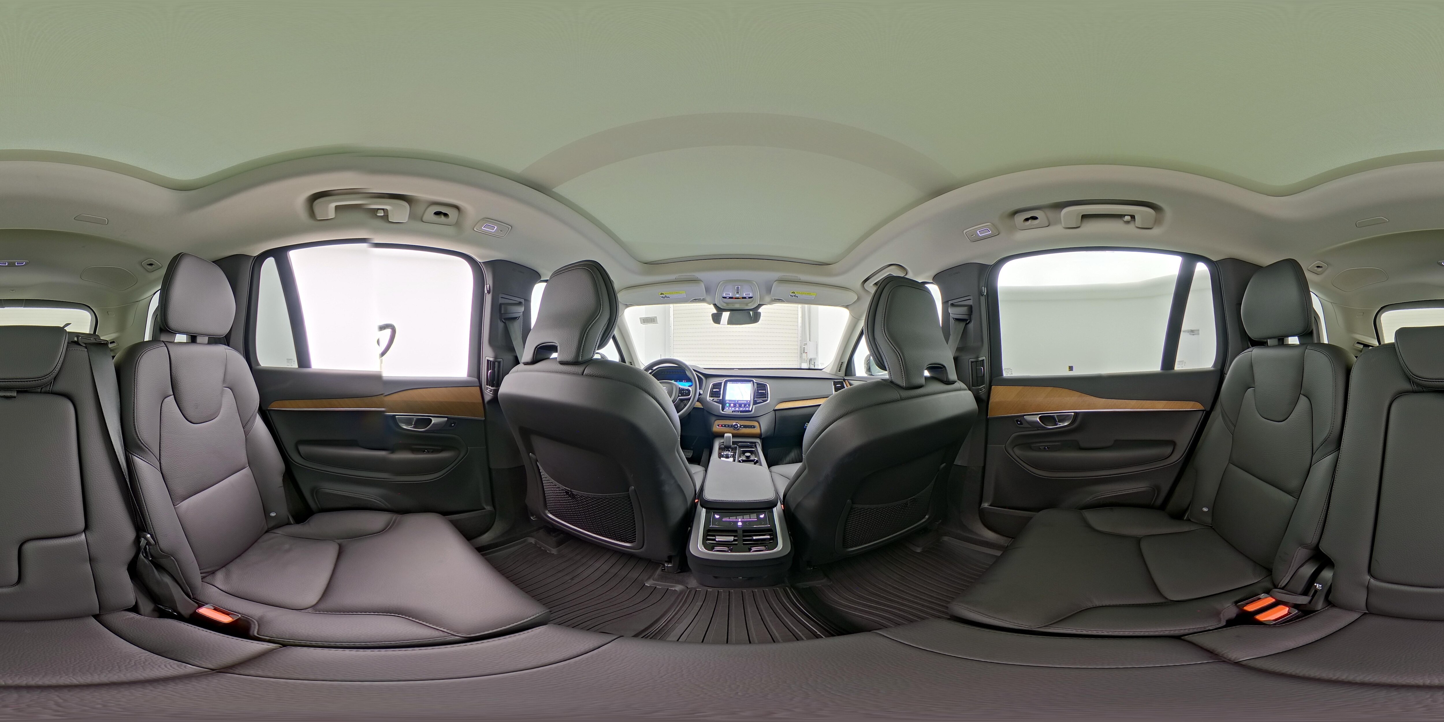 2023 Volvo XC90 Plus - Photo 28