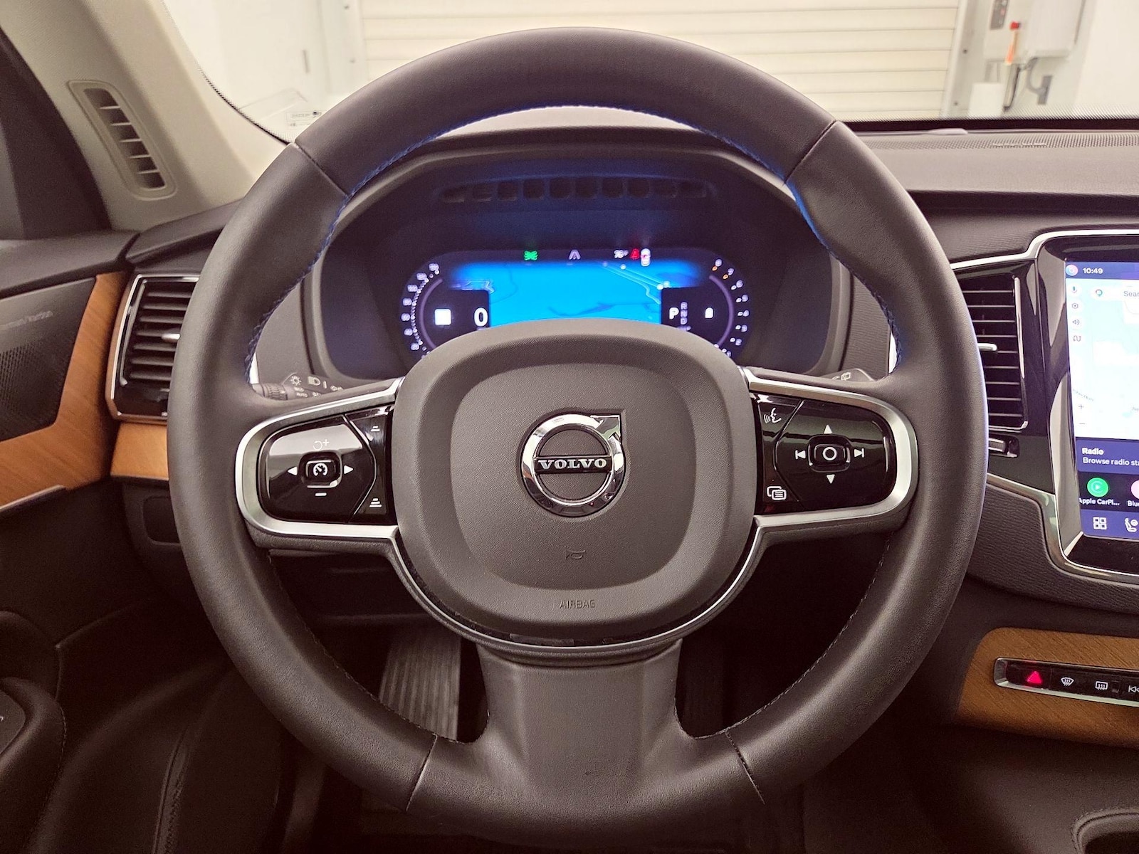 2023 Volvo XC90 Plus - Photo 11