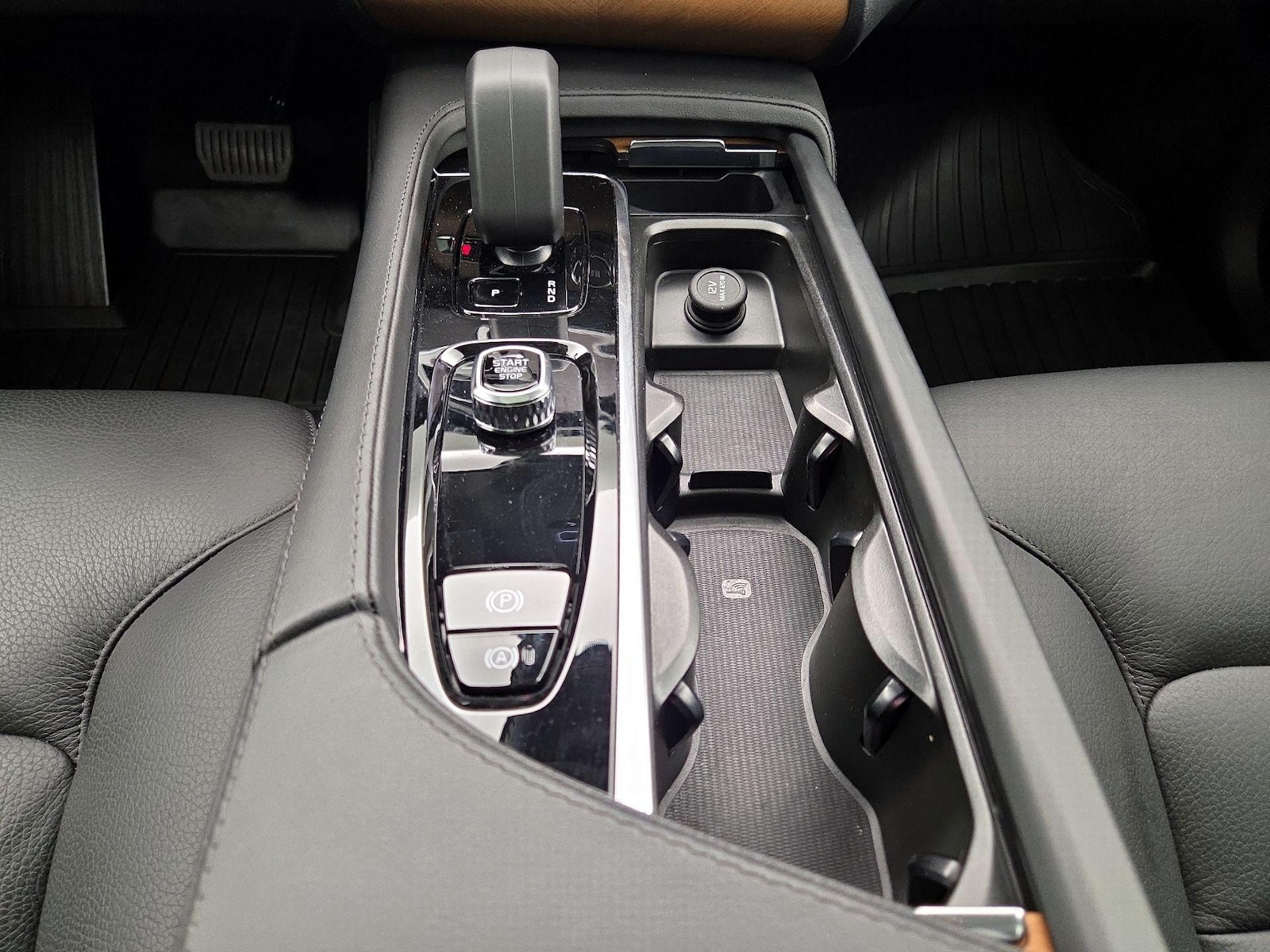 2023 Volvo XC90 Plus - Photo 19