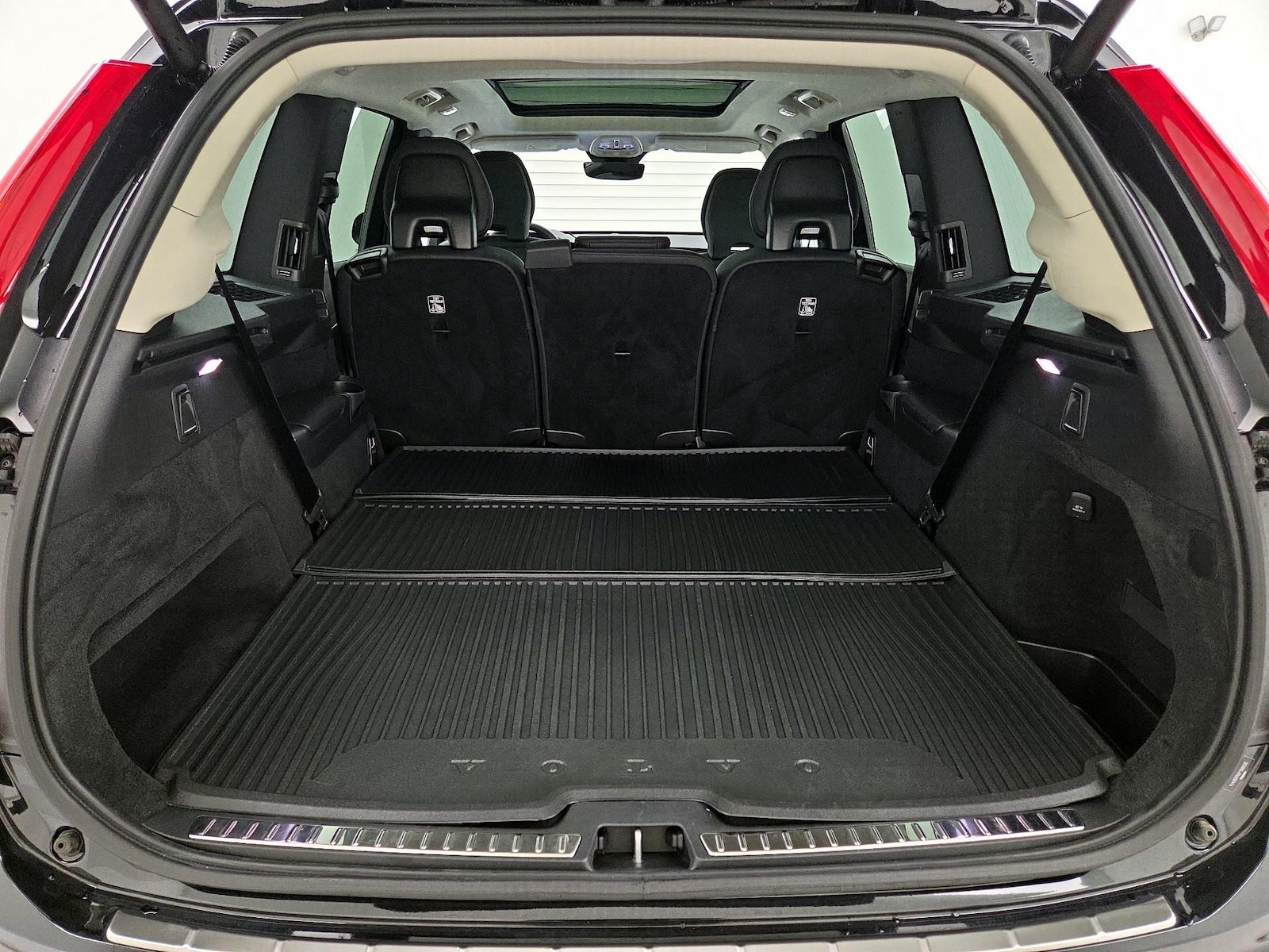 2023 Volvo XC90 Plus - Photo 23