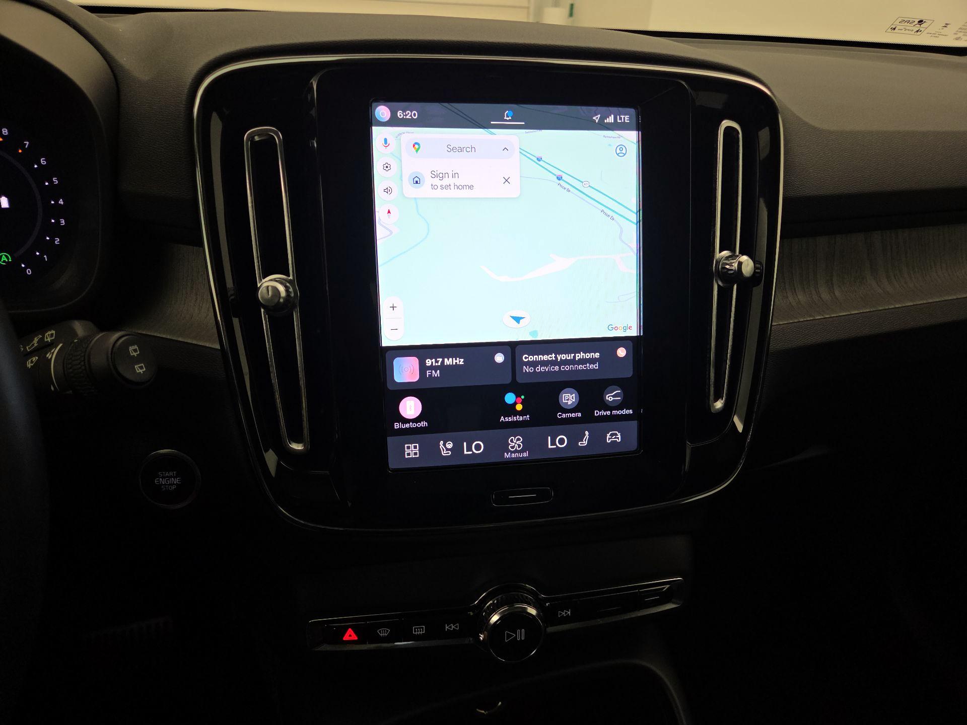 Thumbnail: 2025 Volvo XC40 - 14
