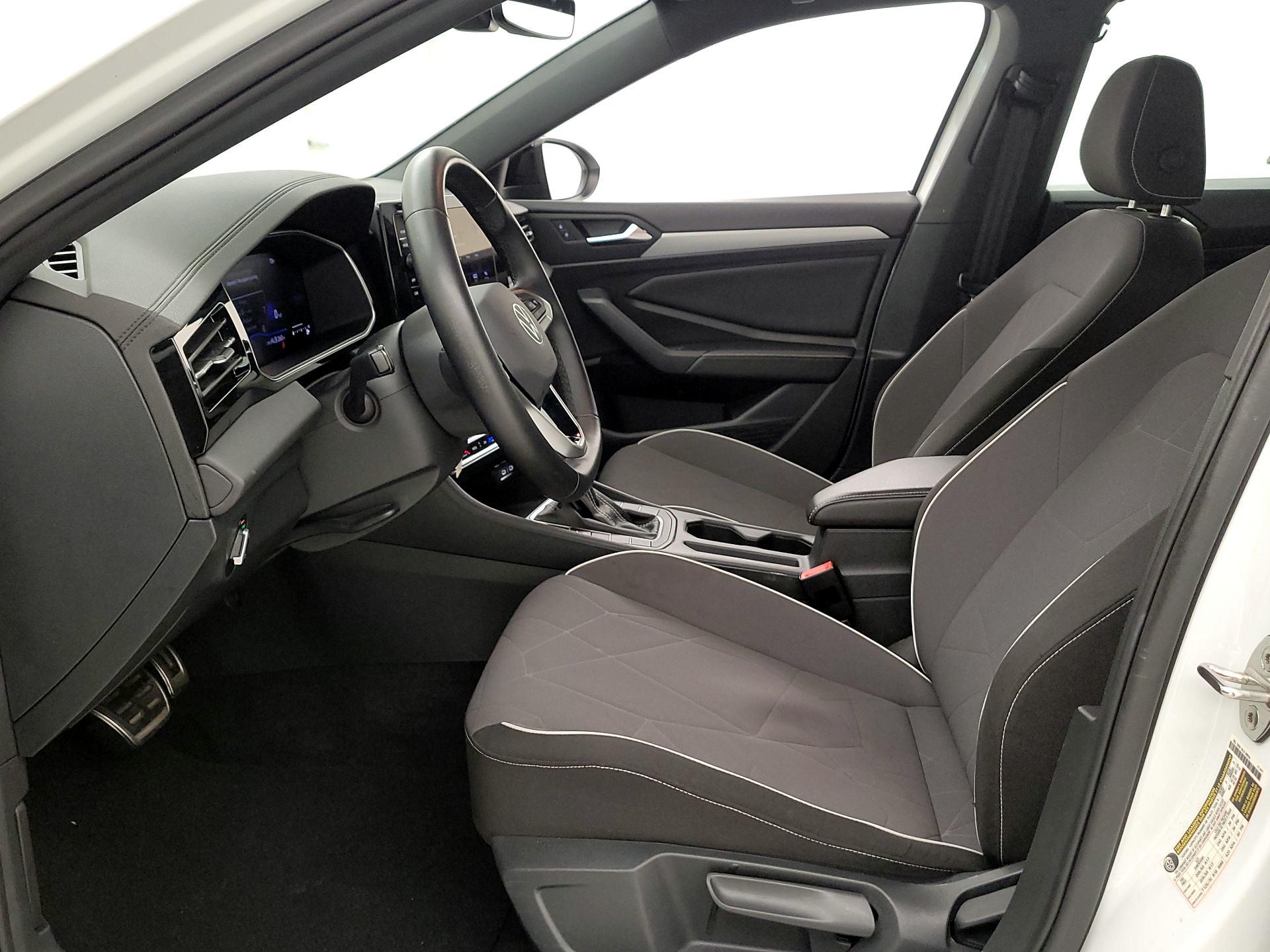 Thumbnail: 2025 Volkswagen Jetta - 11