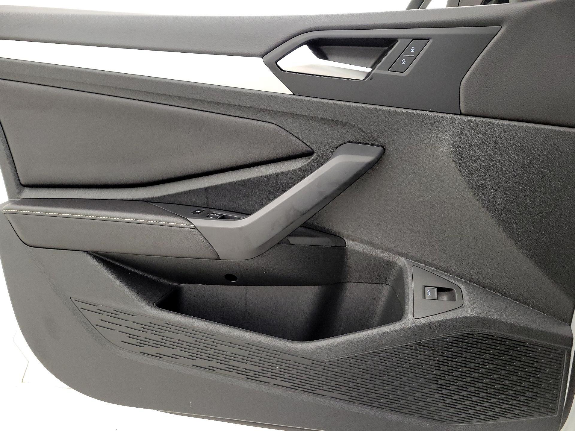 Thumbnail: 2025 Volkswagen Jetta - 12