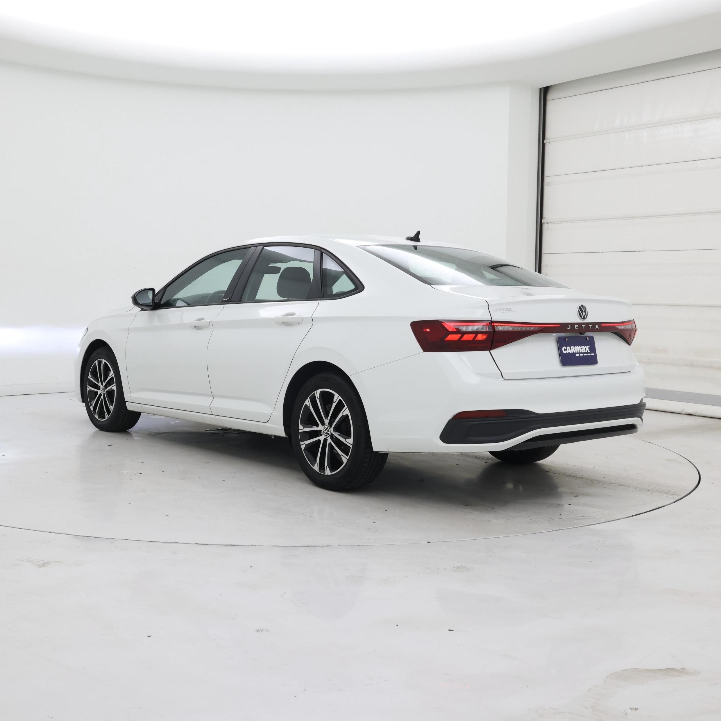 Thumbnail: 2025 Volkswagen Jetta - 2