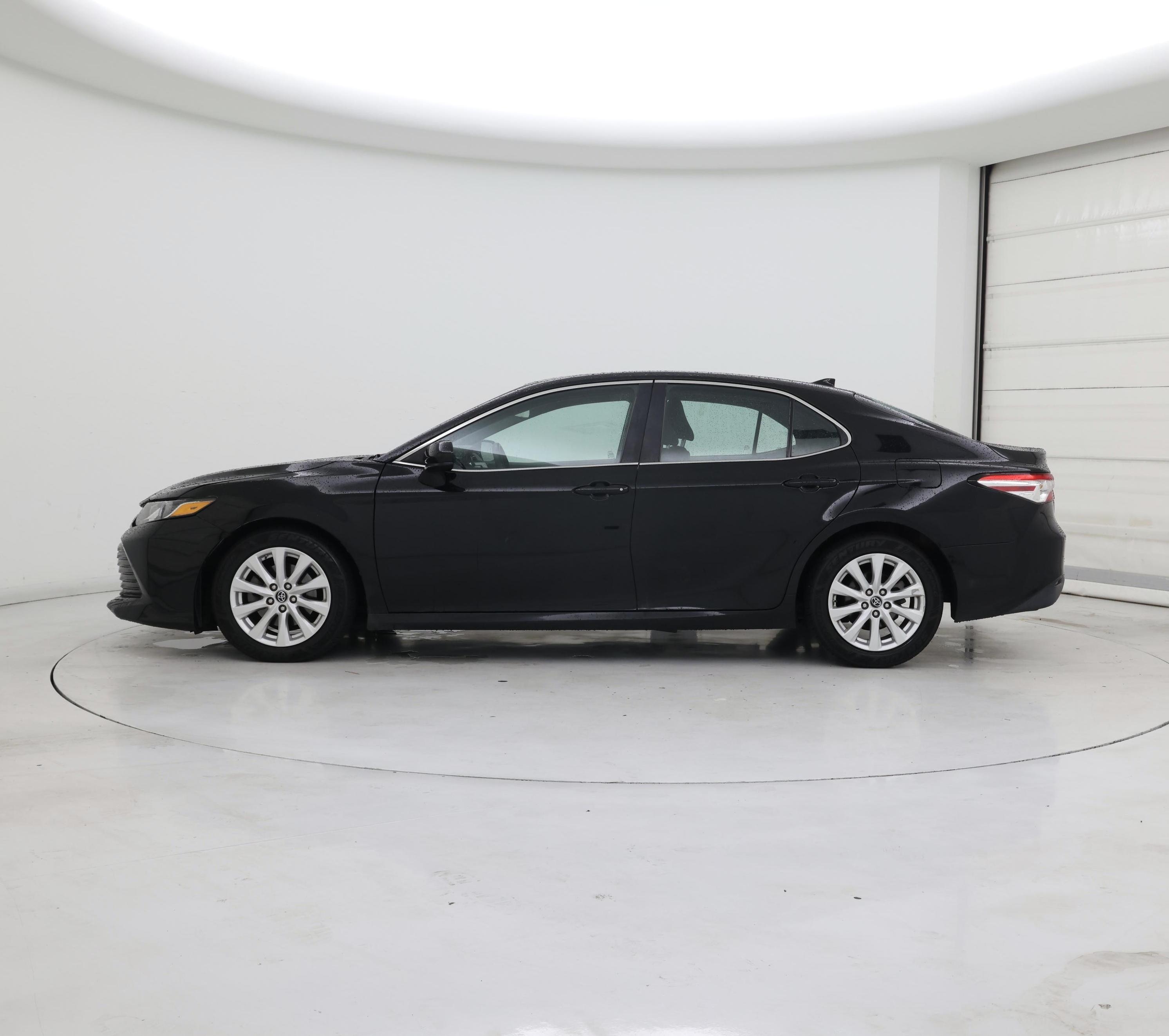 Thumbnail: 2019 Toyota Camry - 3