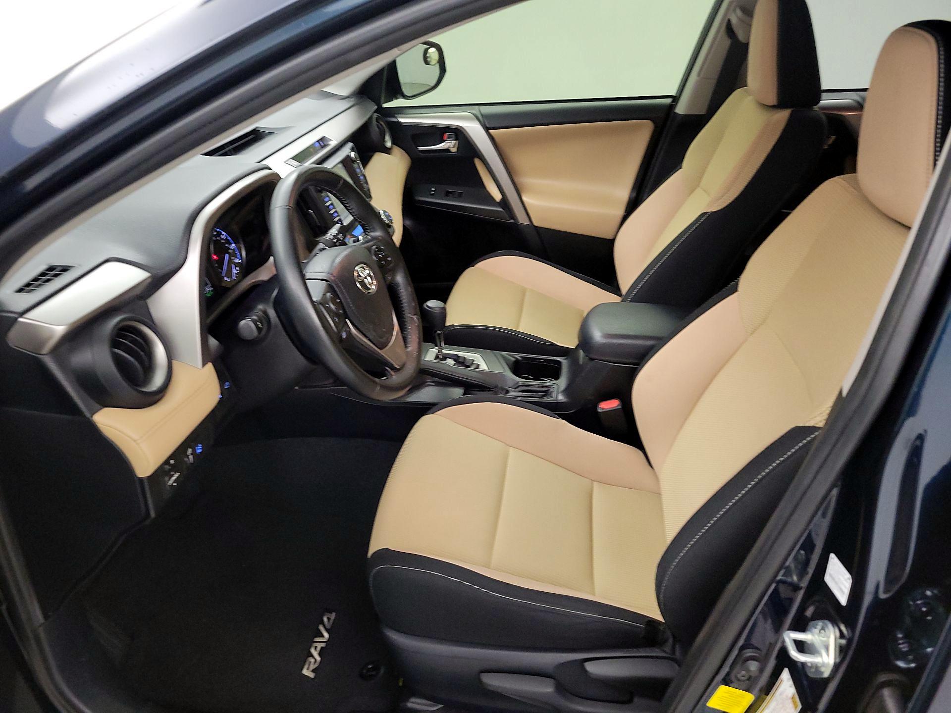 Thumbnail: 2018 Toyota RAV4 - 11
