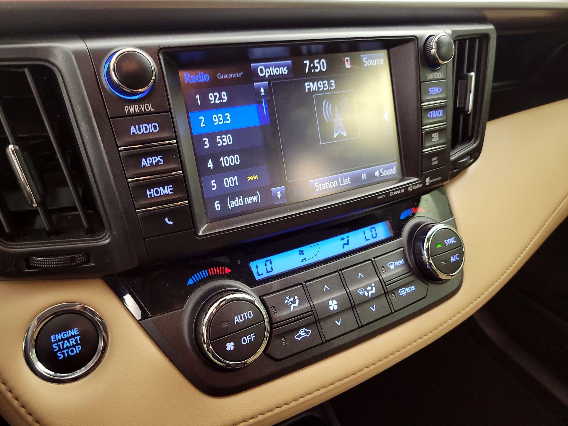 Thumbnail: 2018 Toyota RAV4 - 15