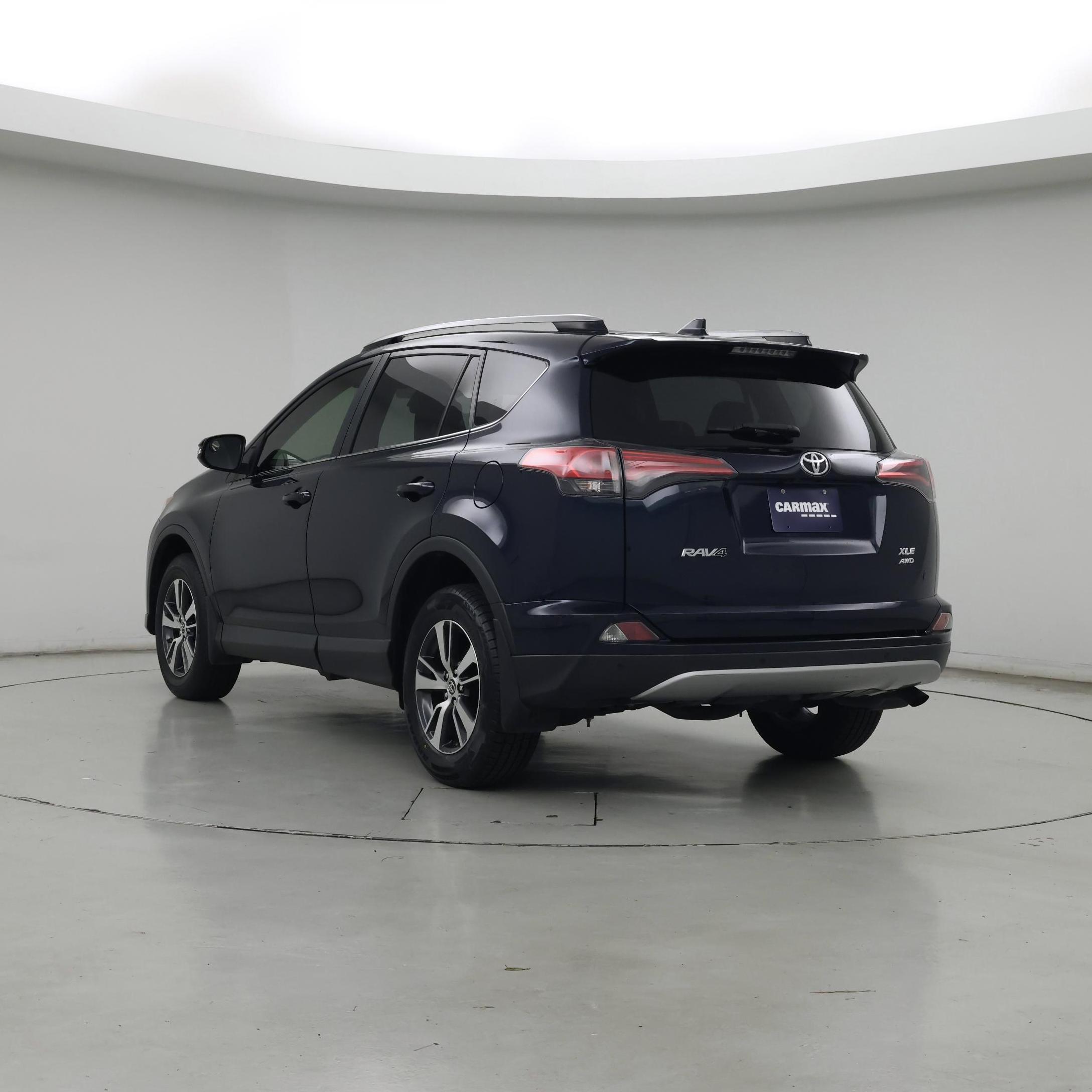 Thumbnail: 2018 Toyota RAV4 - 2