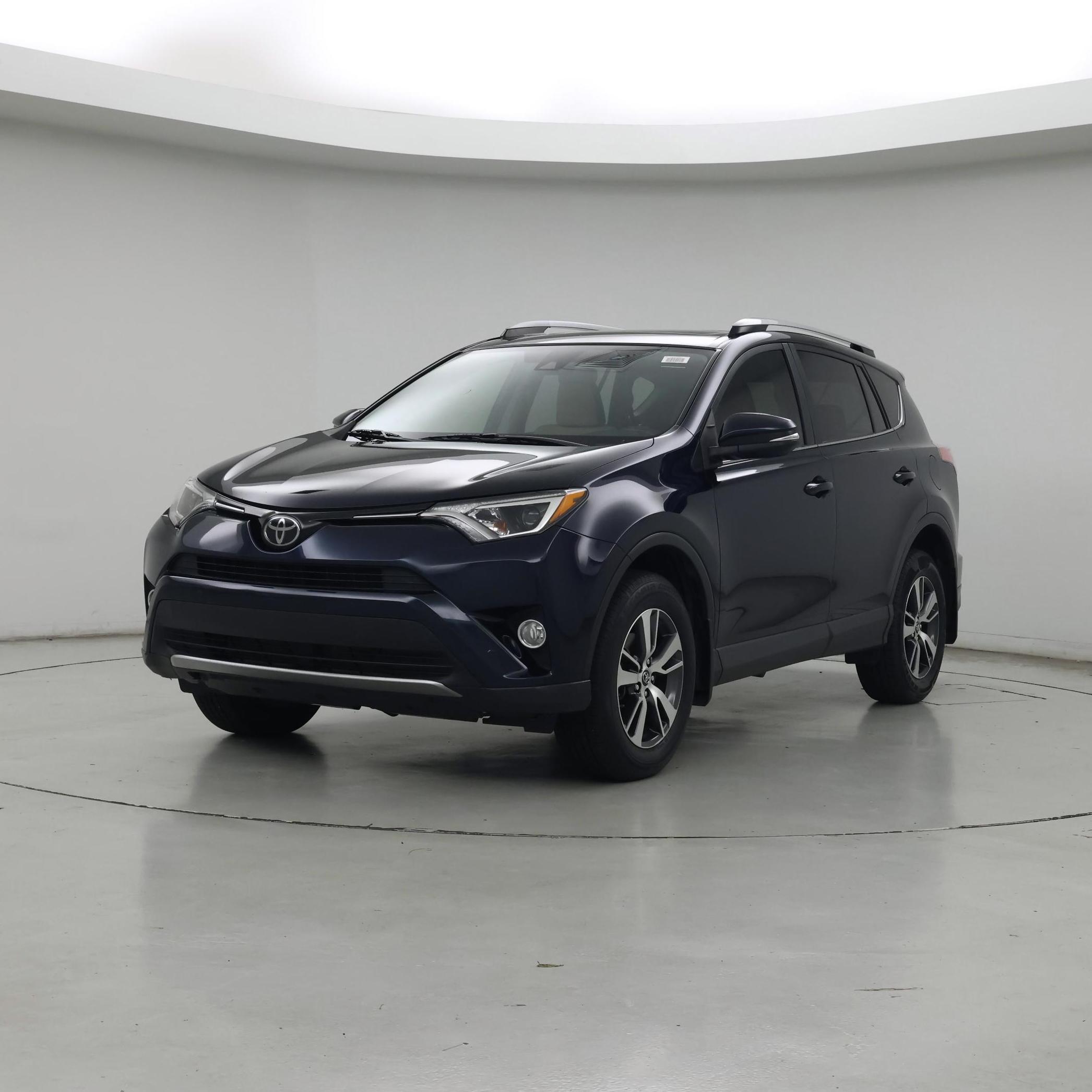 Thumbnail: 2018 Toyota RAV4 - 4