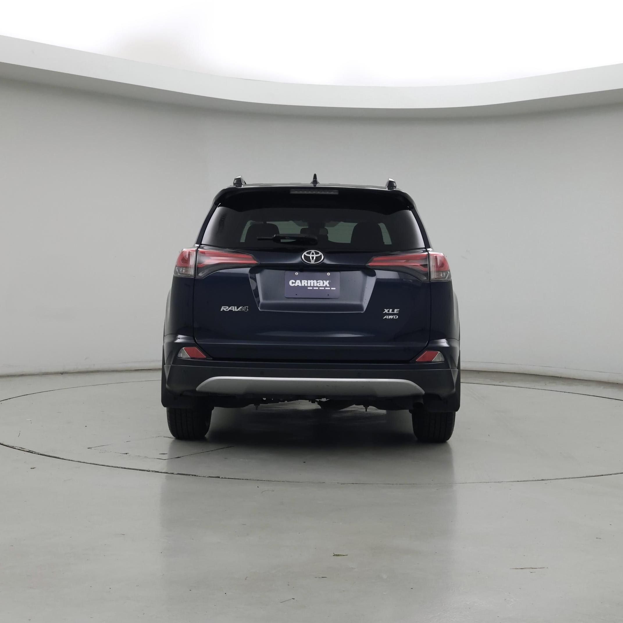 Thumbnail: 2018 Toyota RAV4 - 6