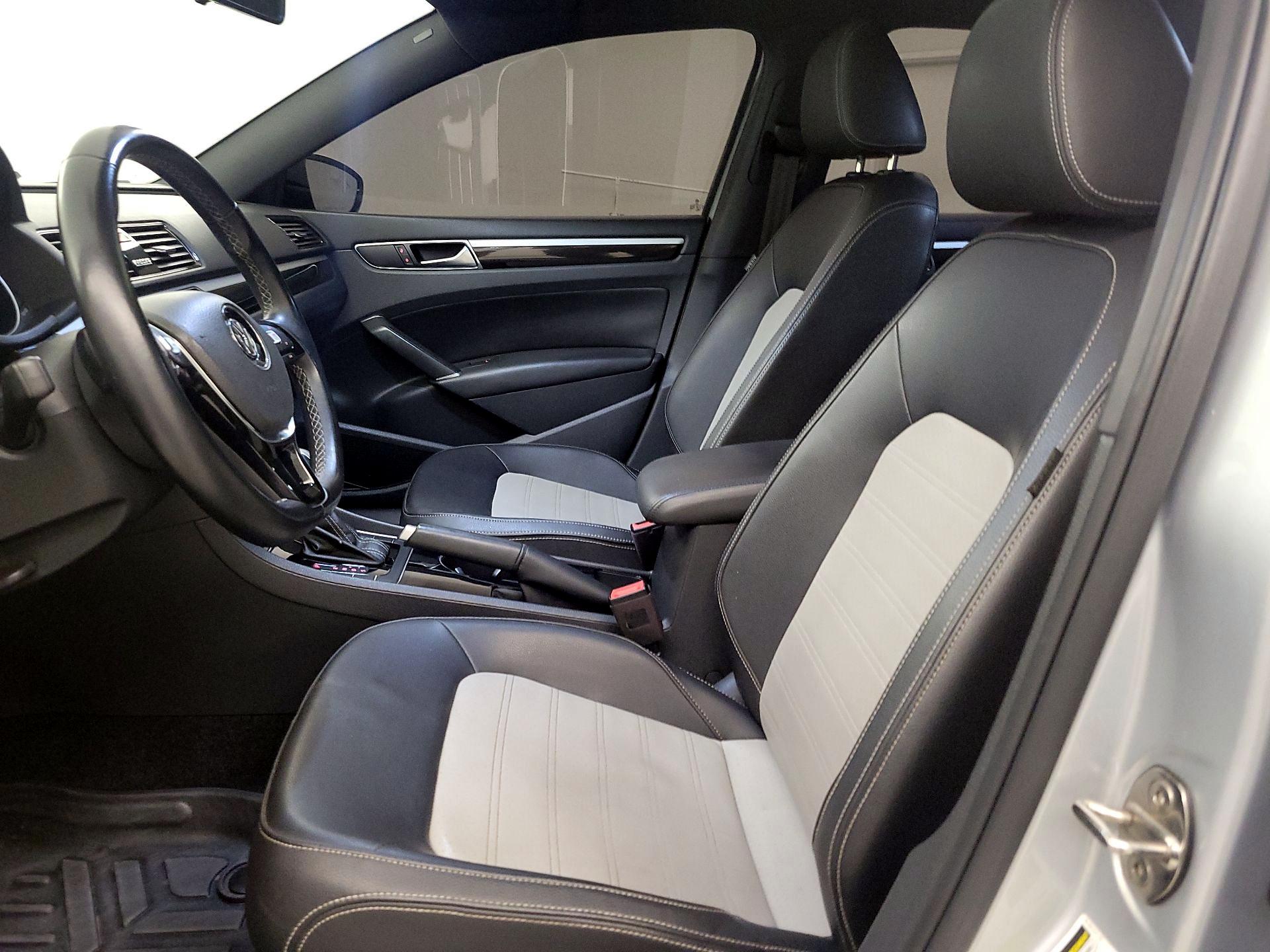 Thumbnail: 2018 Volkswagen Passat - 11