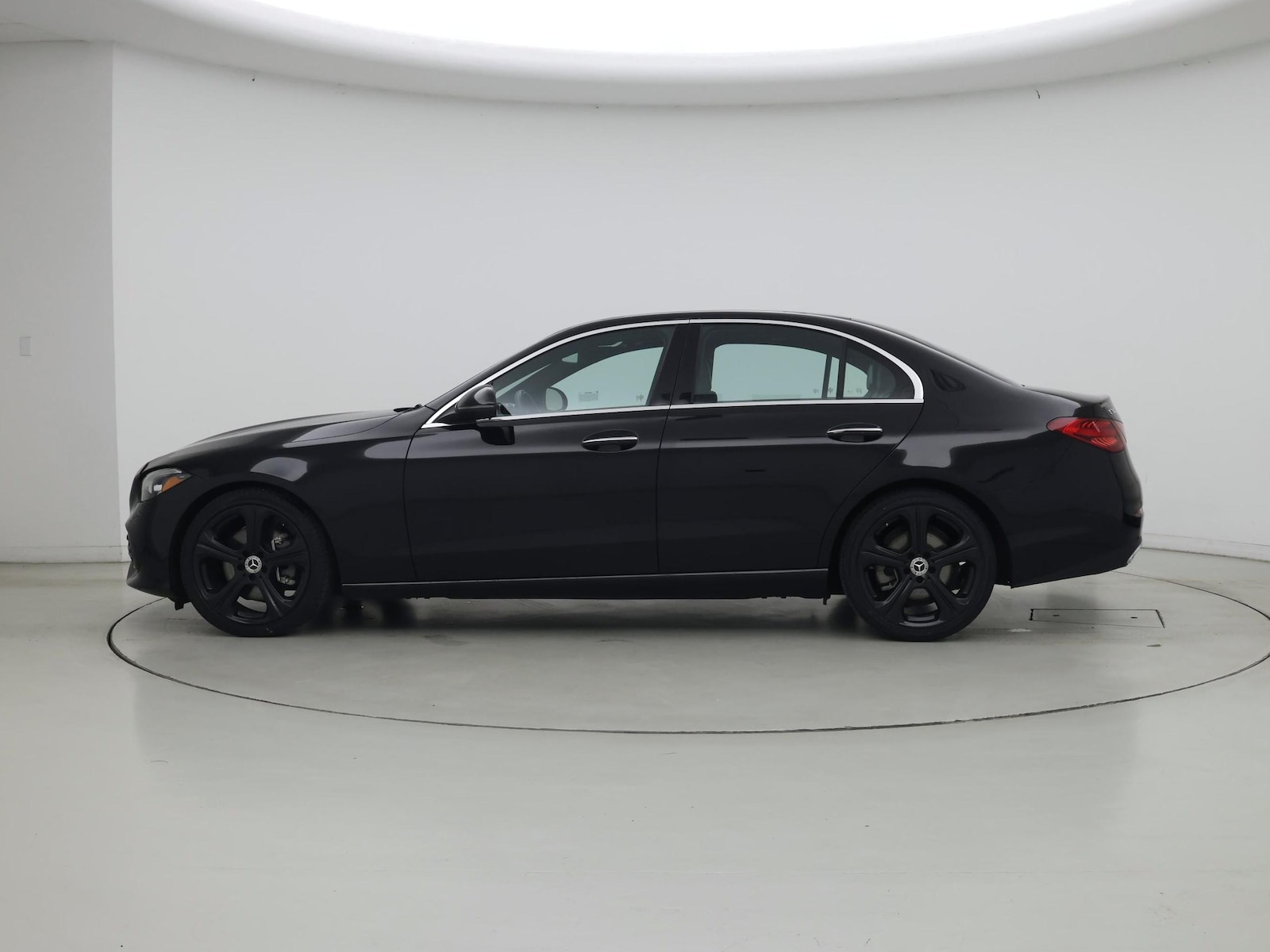 2025 Mercedes-Benz C-Class Sedan C 300 - Photo 4