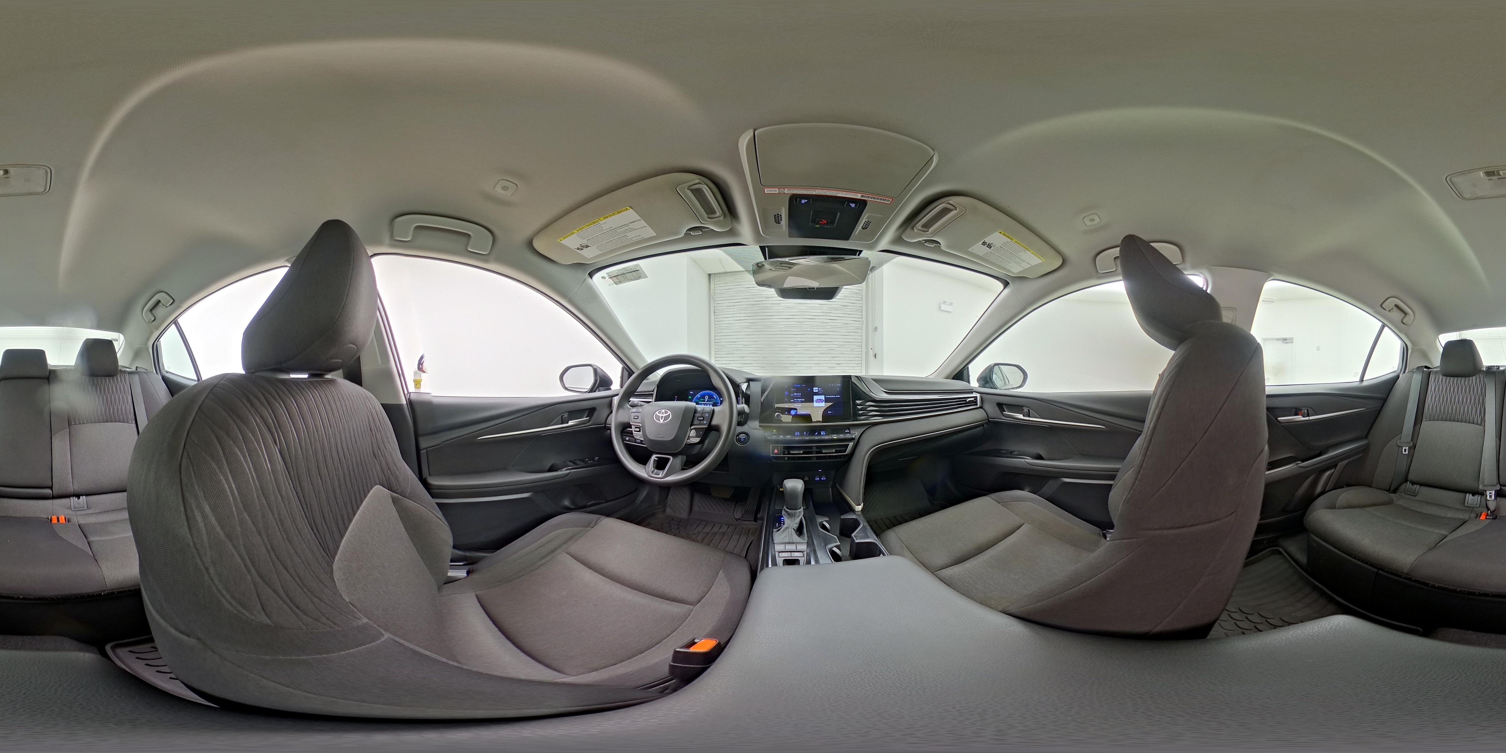 2025 Toyota Camry LE - Photo 25