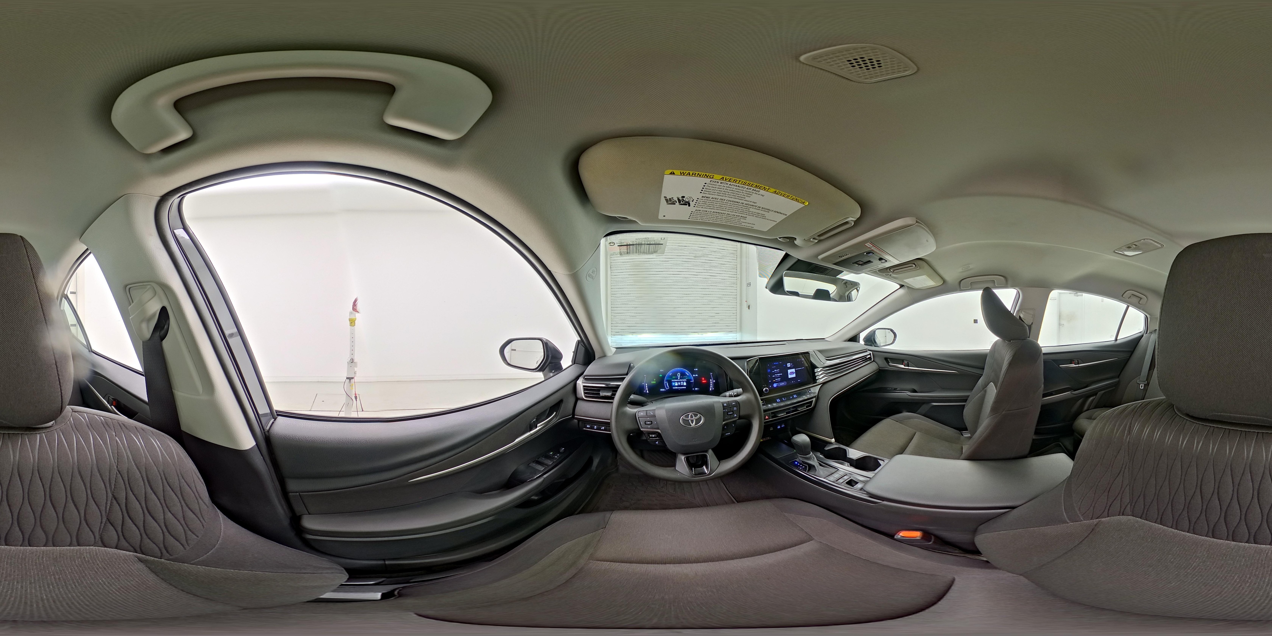 2025 Toyota Camry LE - Photo 27