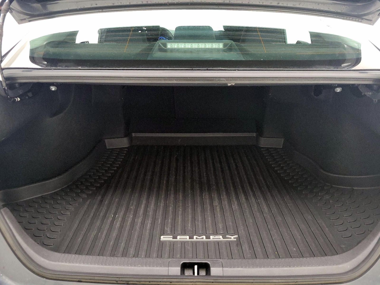 2025 Toyota Camry LE - Photo 21