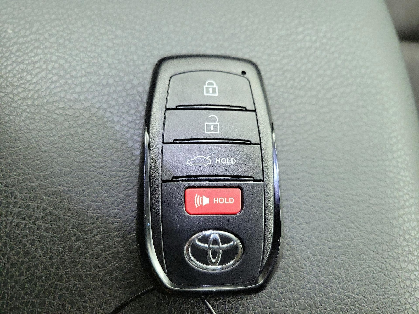 2025 Toyota Camry LE - Photo 24