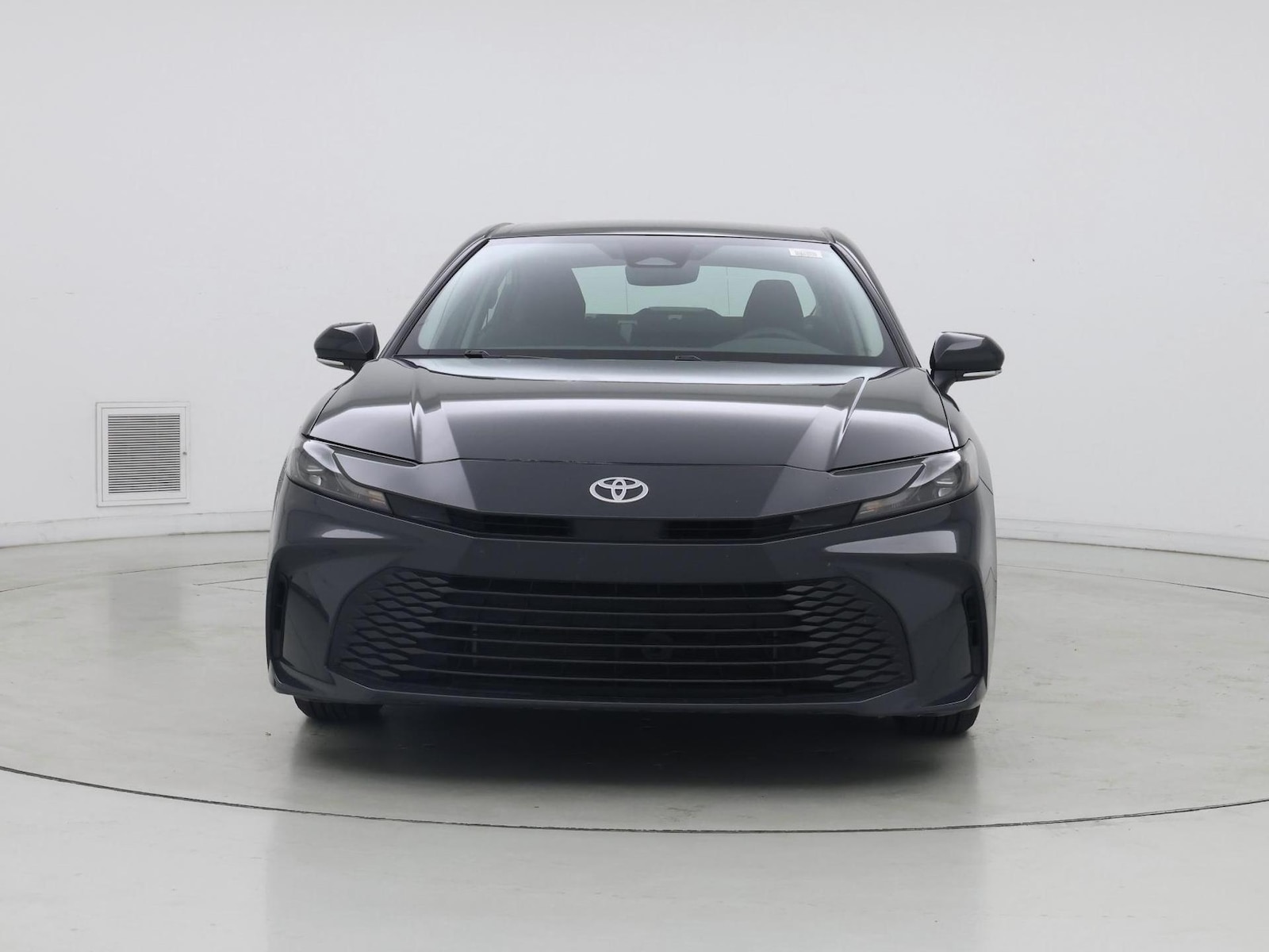 2025 Toyota Camry LE - Photo 6