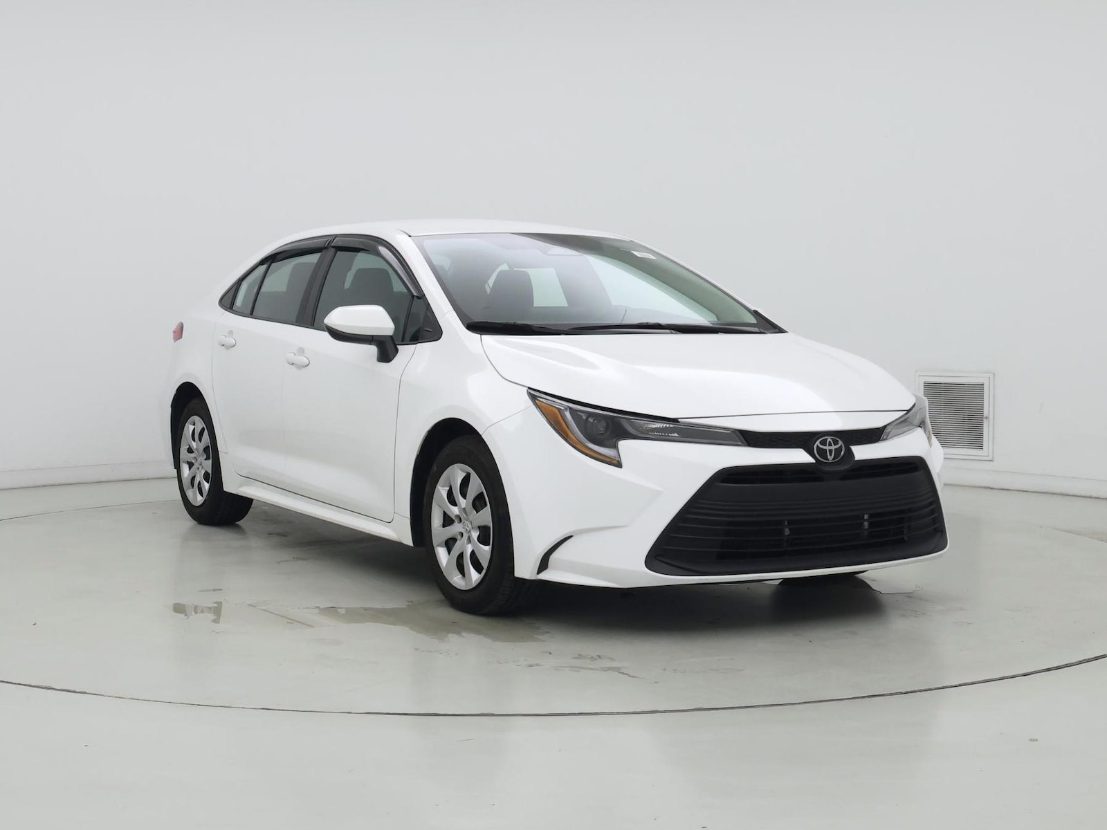 2024 Toyota Corolla LE - Photo 2