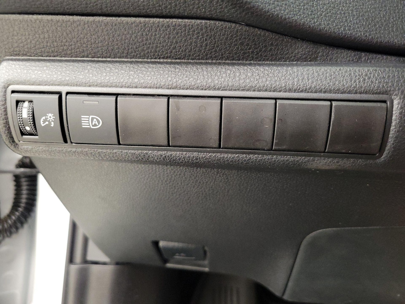 2024 Toyota Corolla LE - Photo 14