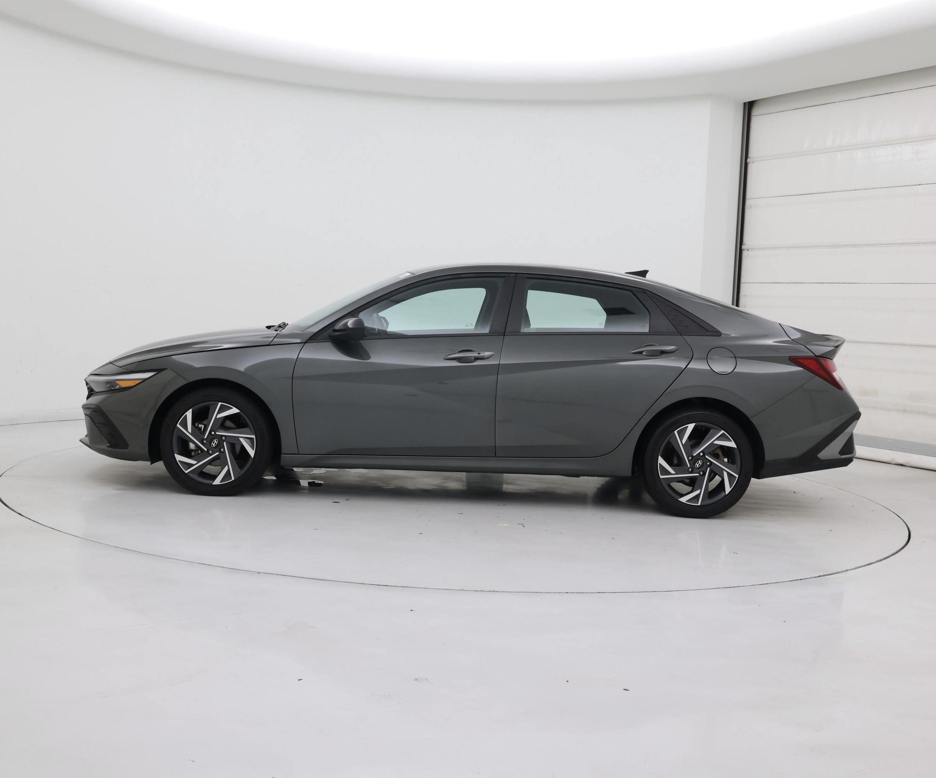 Thumbnail: 2025 Hyundai Elantra - 3