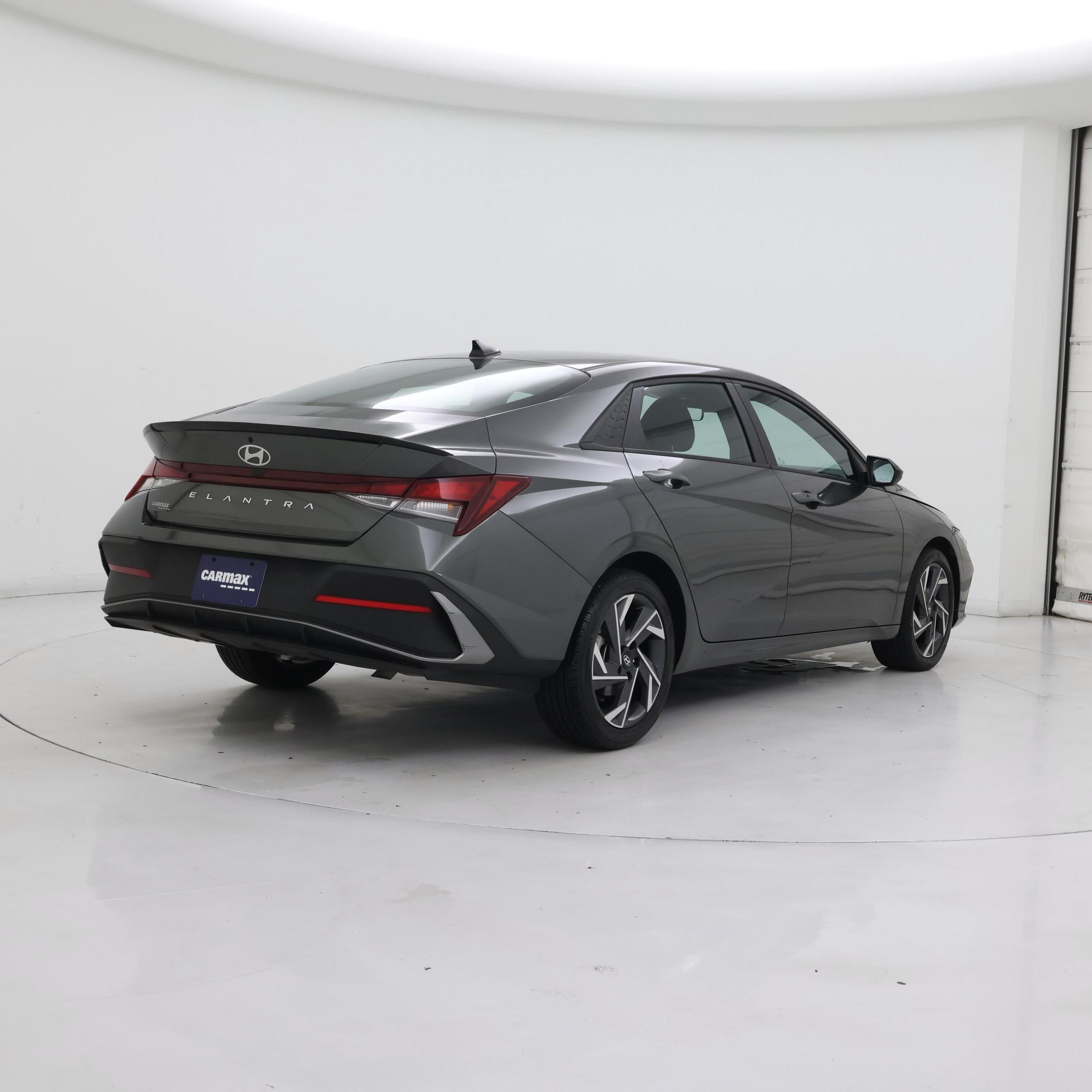 Thumbnail: 2025 Hyundai Elantra - 8